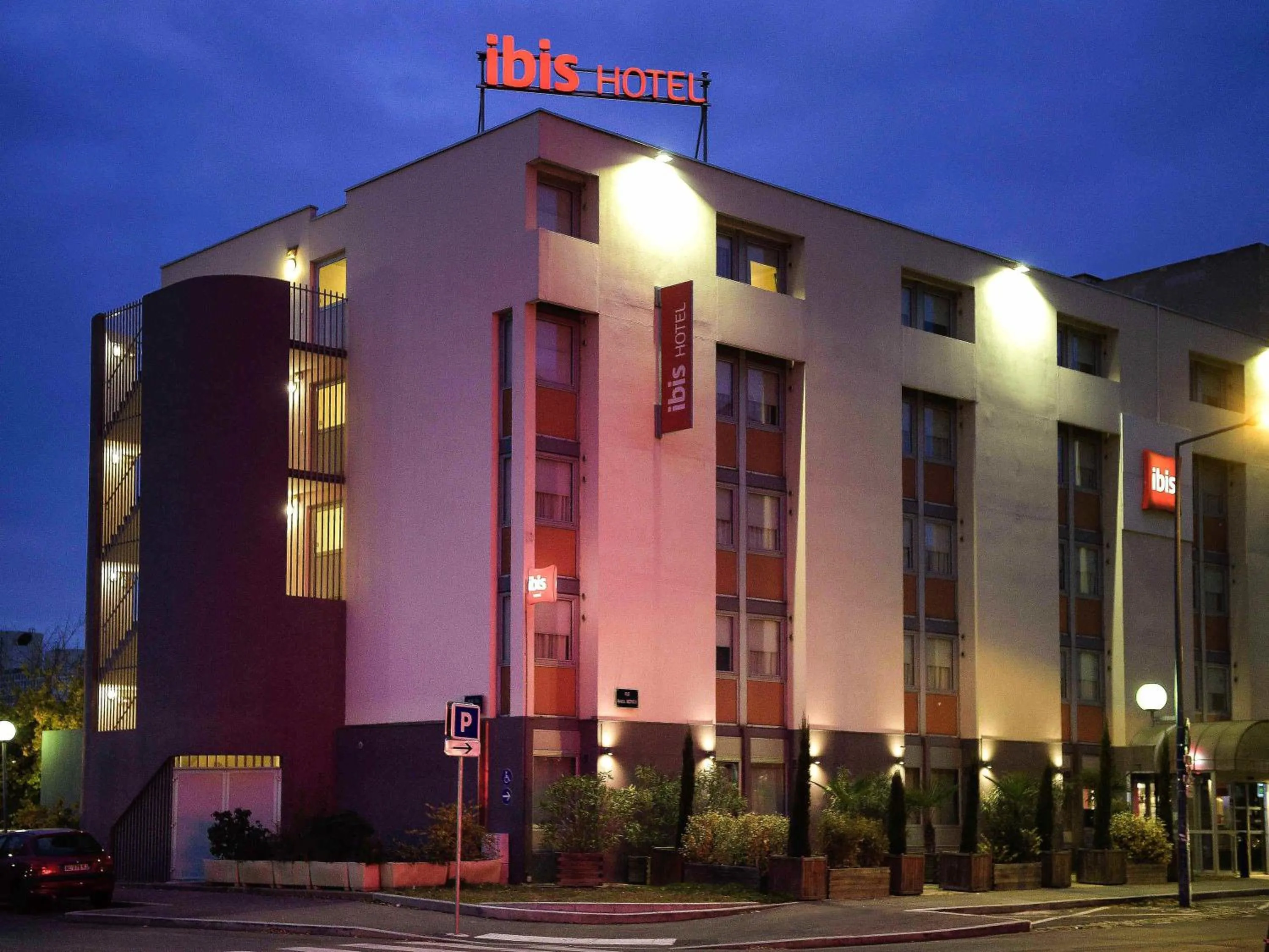 Property building in ibis Lyon Gerland Merieux