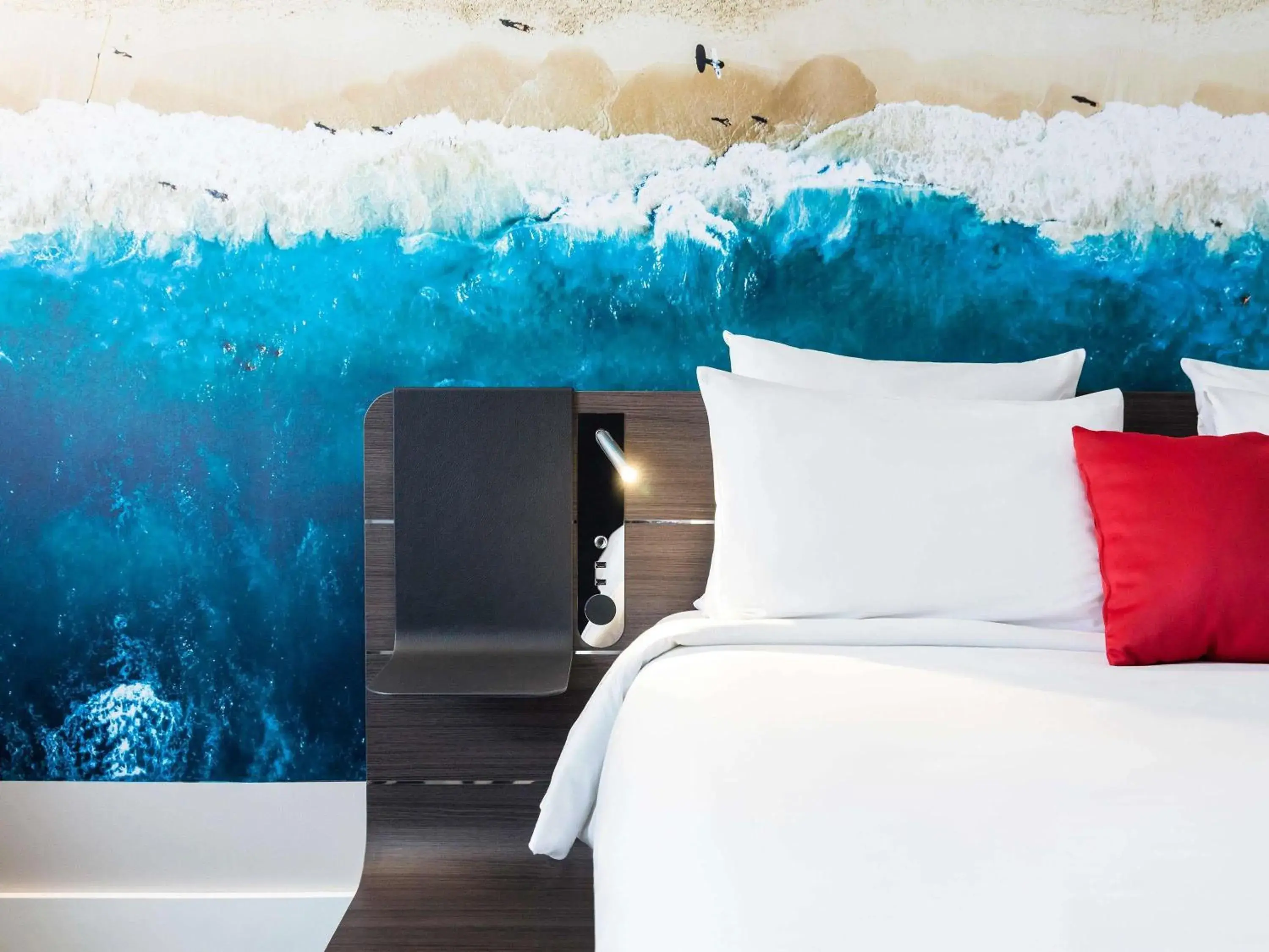 Bedroom, Bed in Novotel Bordeaux Centre Ville Bedroom, Bed in Novotel Bordeaux Centre Ville