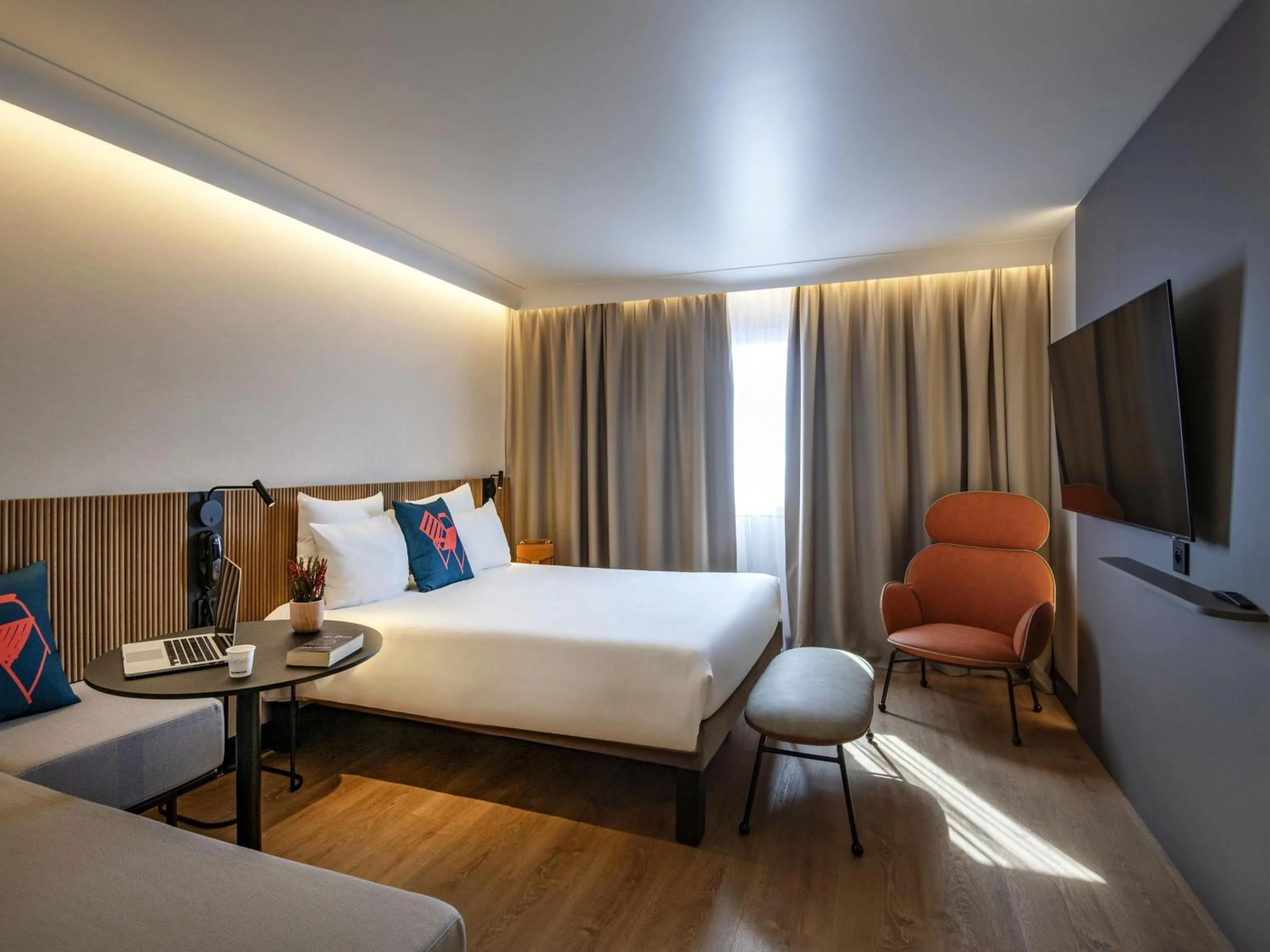 Bedroom, Bed in Novotel Nice Arenas Aeroport