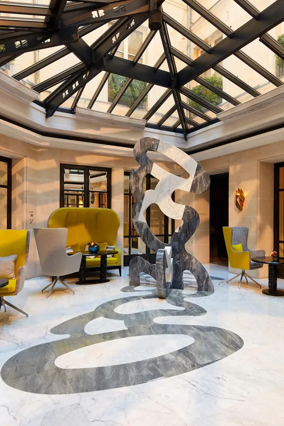 Lobby or reception in Le Burgundy Paris Lobby or reception in Le Burgundy Paris