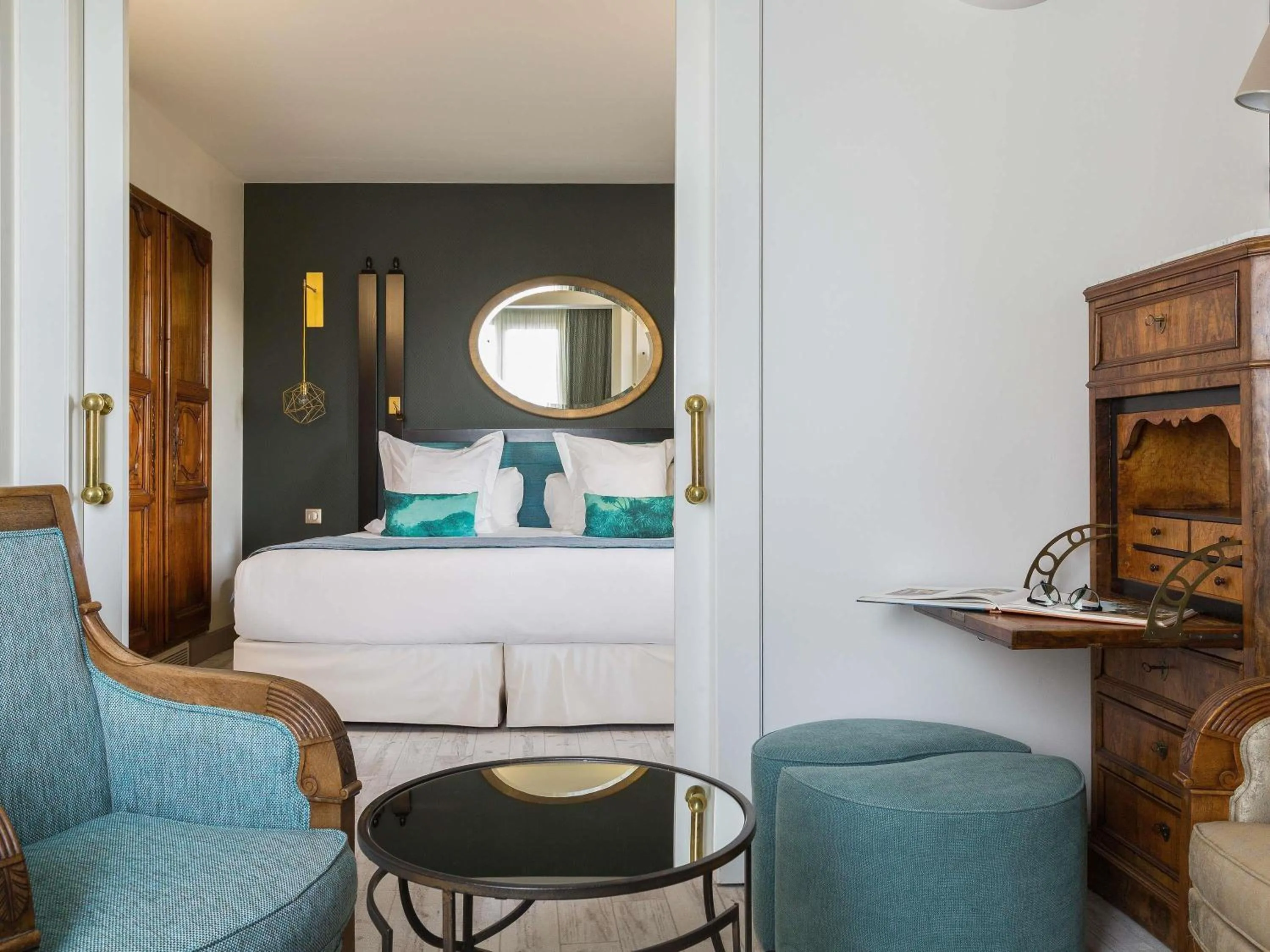 Bed in Grand Hotel Beauvau Marseille Vieux-Port - MGallery Collection