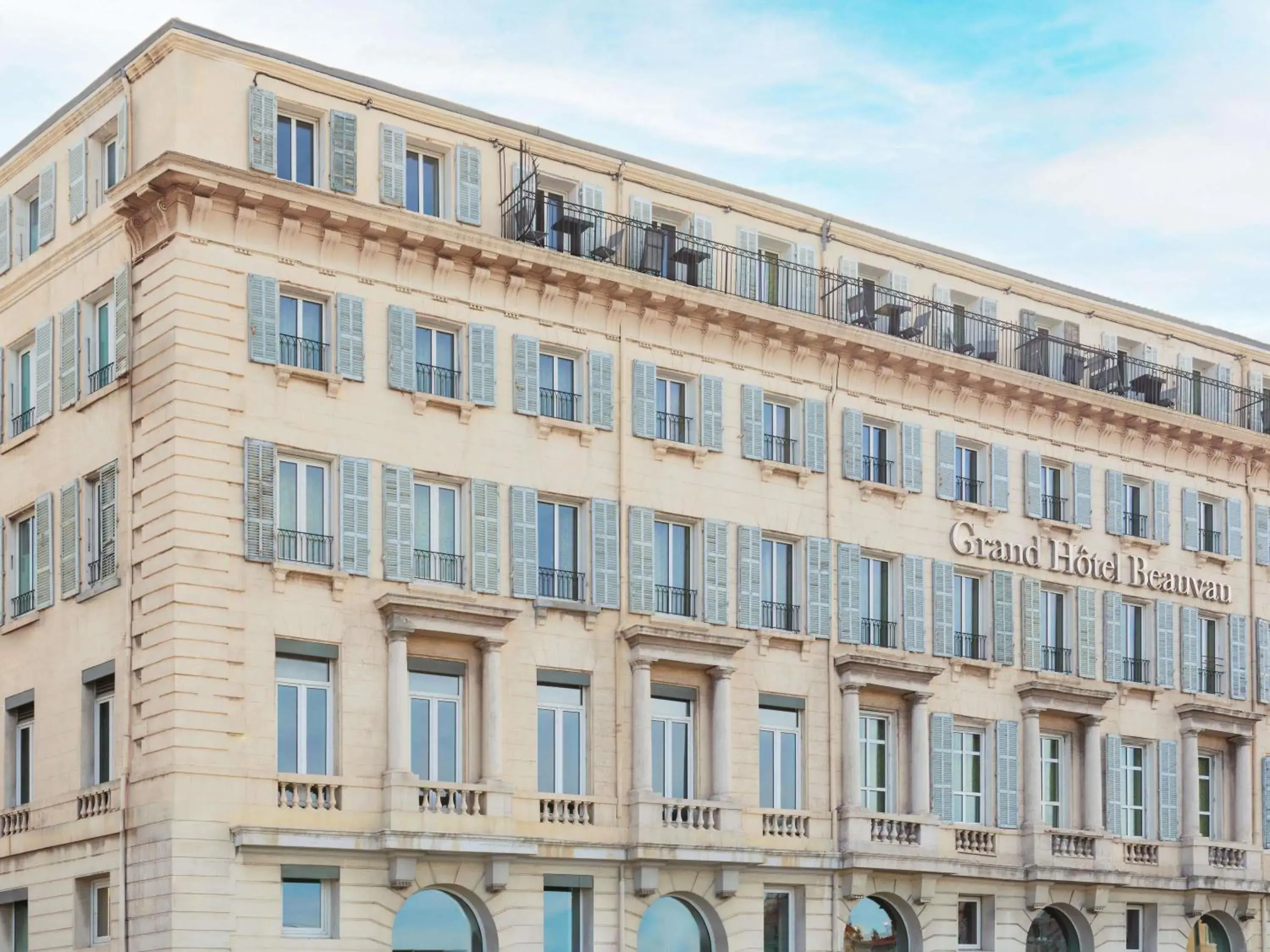 Property building in Grand Hotel Beauvau Marseille Vieux-Port - MGallery Collection Property building in Grand Hotel Beauvau Marseille Vieux-Port - MGallery Collection