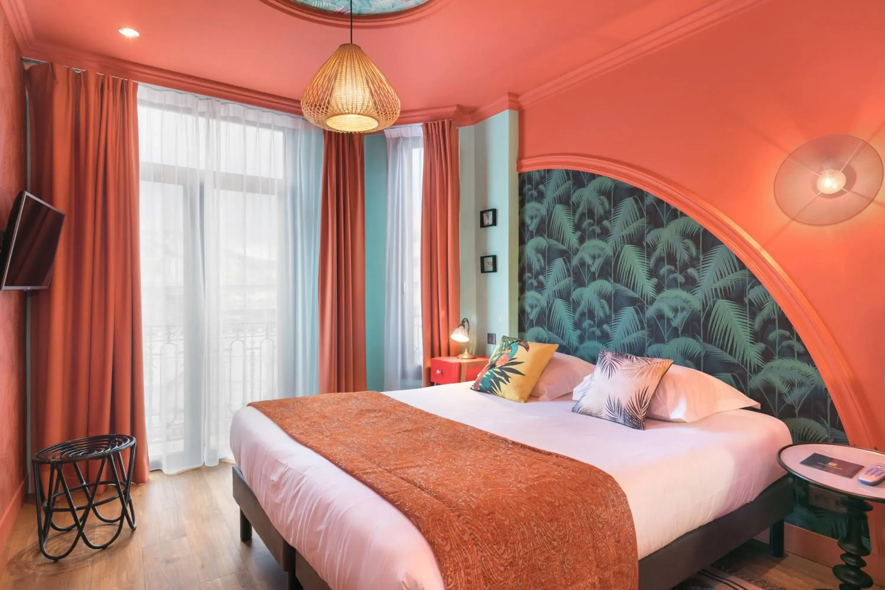 Bedroom, Bed in Villa Bougainville by Happyculture Bedroom, Bed in Villa Bougainville by Happyculture