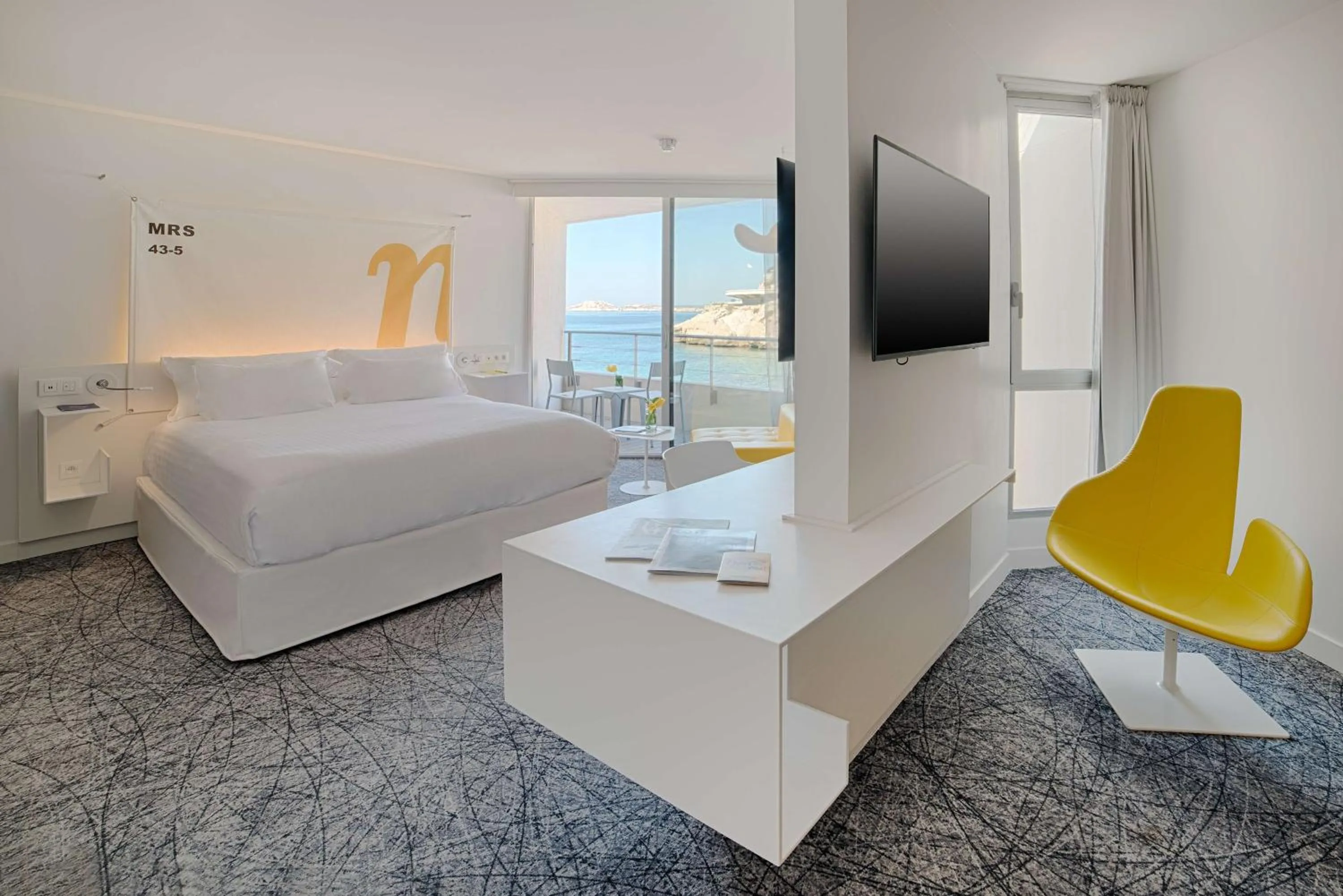 Bedroom, Bed in nhow Marseille