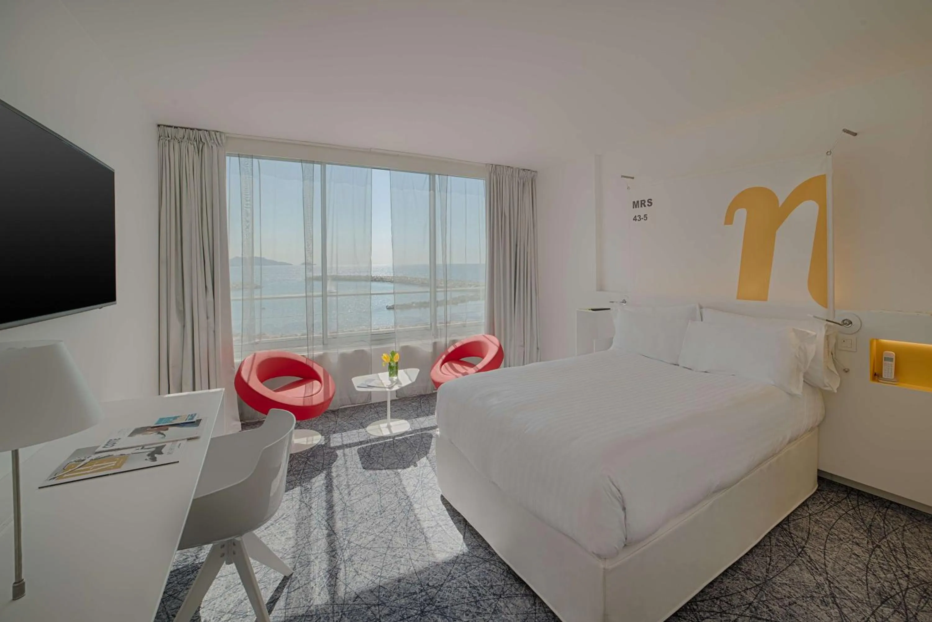 Bedroom, Bed in nhow Marseille