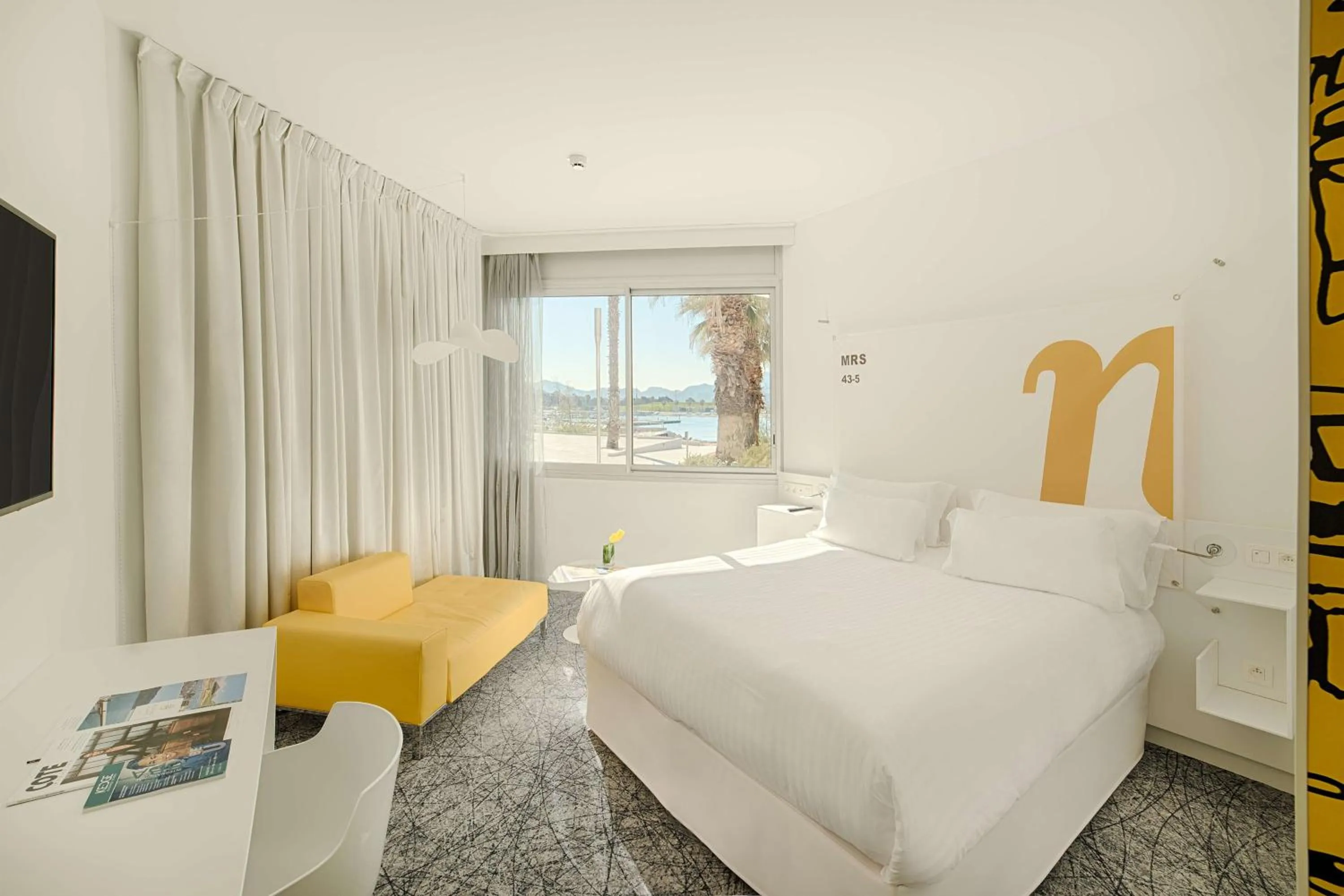 Bedroom, Bed in nhow Marseille