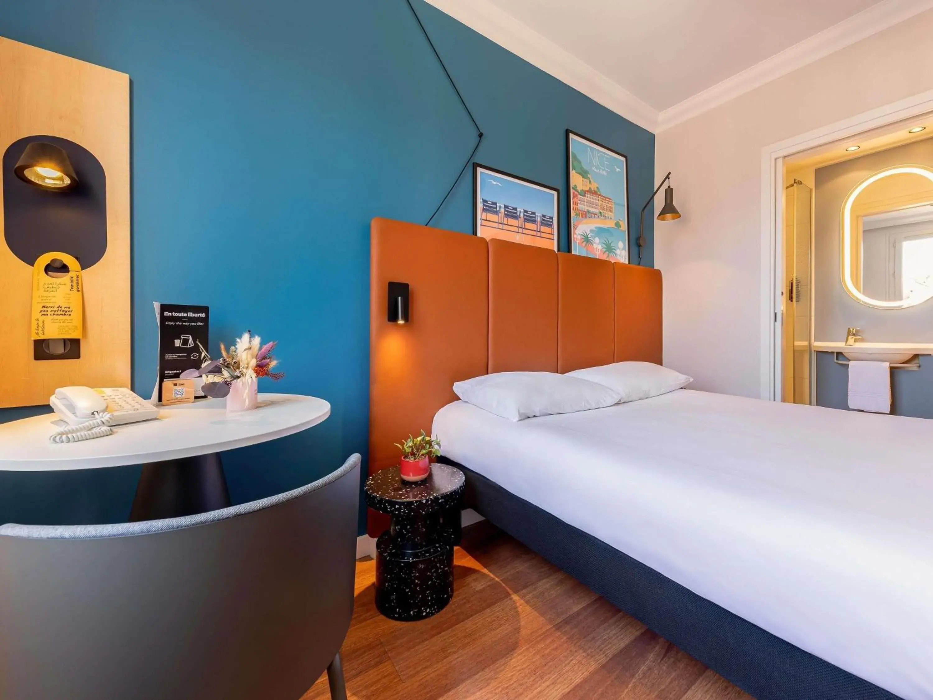 Bedroom, Bed in ibis Nice Centre Notre Dame Bedroom, Bed in ibis Nice Centre Notre Dame
