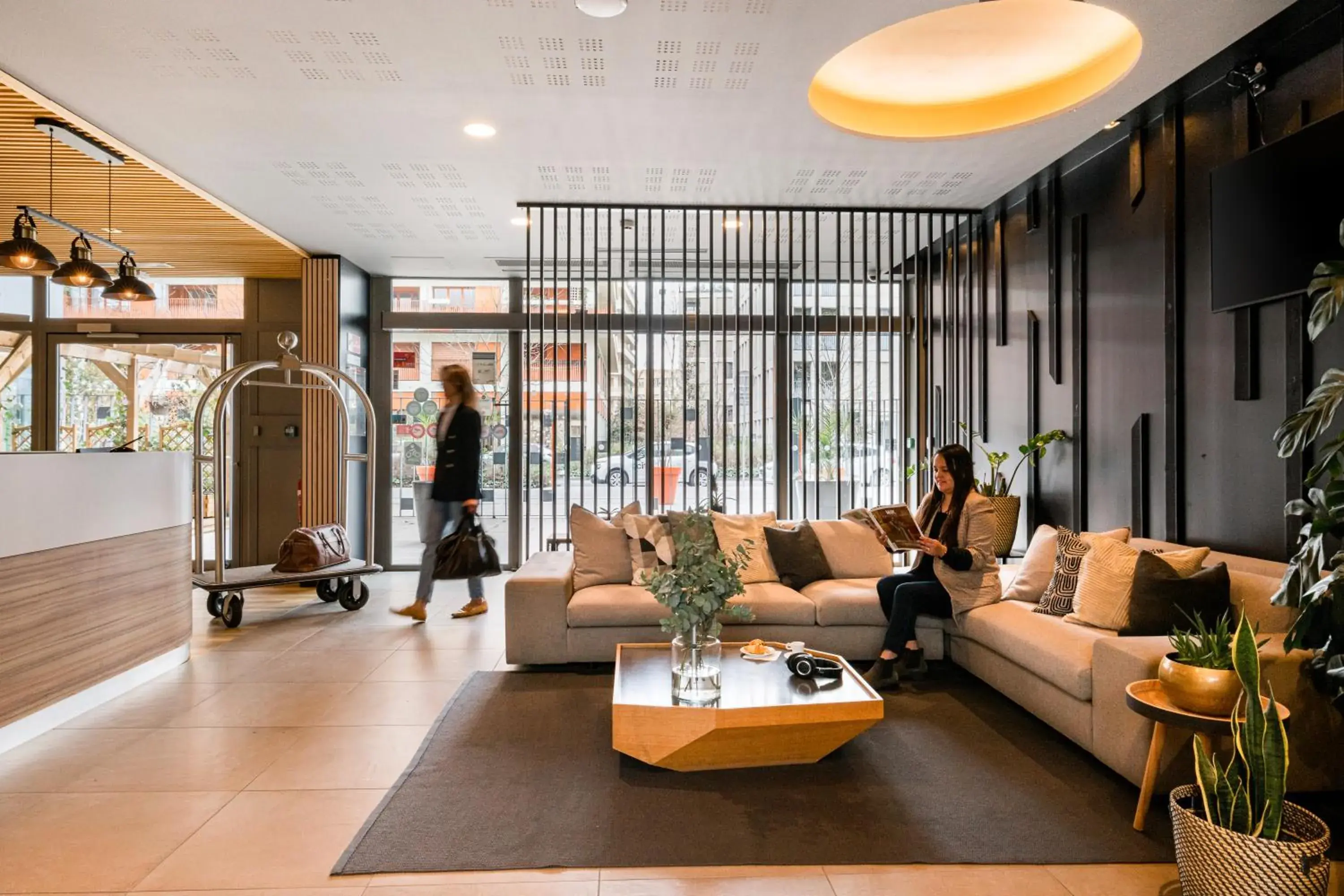 People in Appart hôtel Q7 Lodge Lyon 7 People in Appart hôtel Q7 Lodge Lyon 7