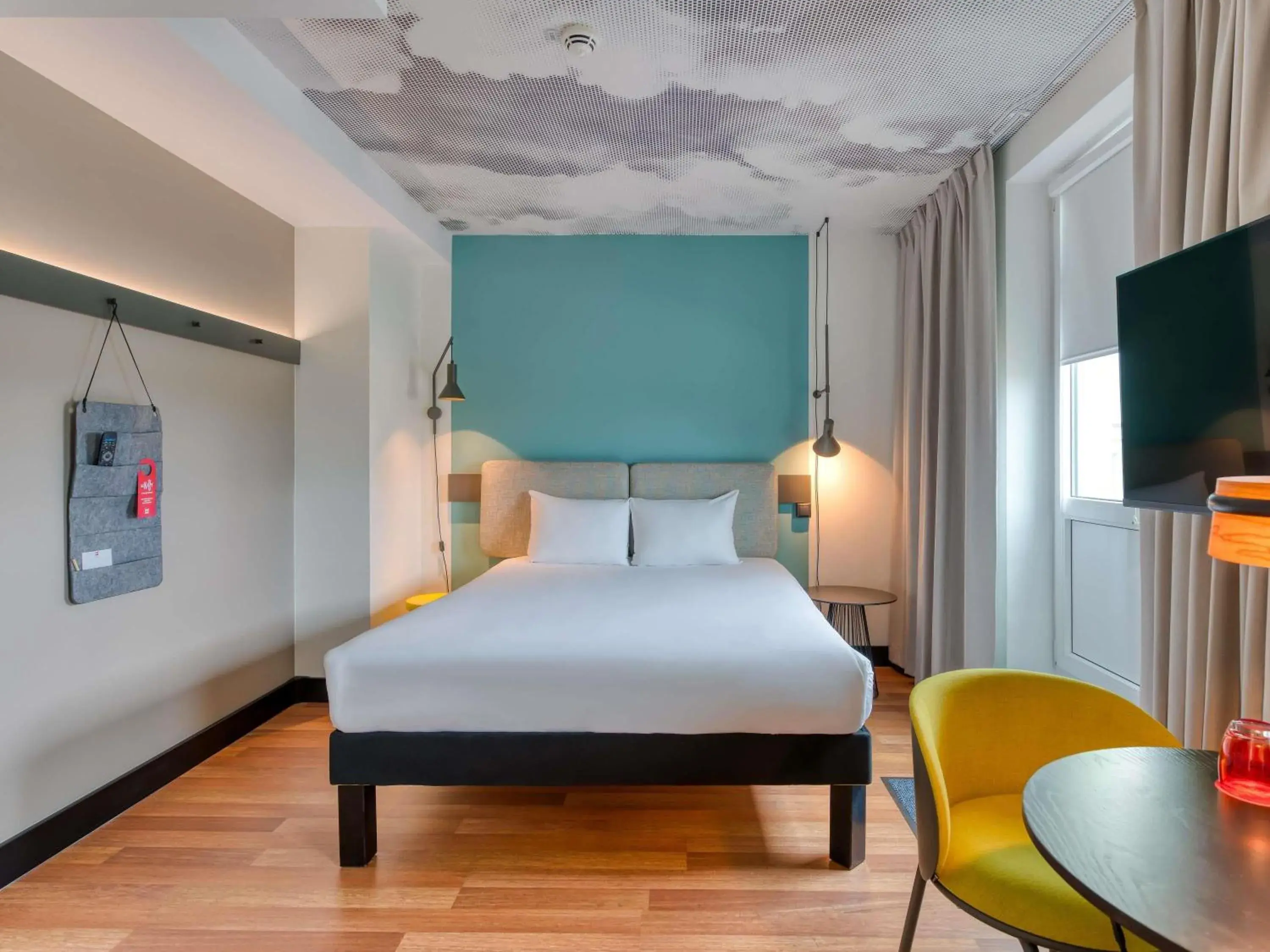 Bedroom, Bed in ibis Berlin Kurfuerstendamm Bedroom, Bed in ibis Berlin Kurfuerstendamm