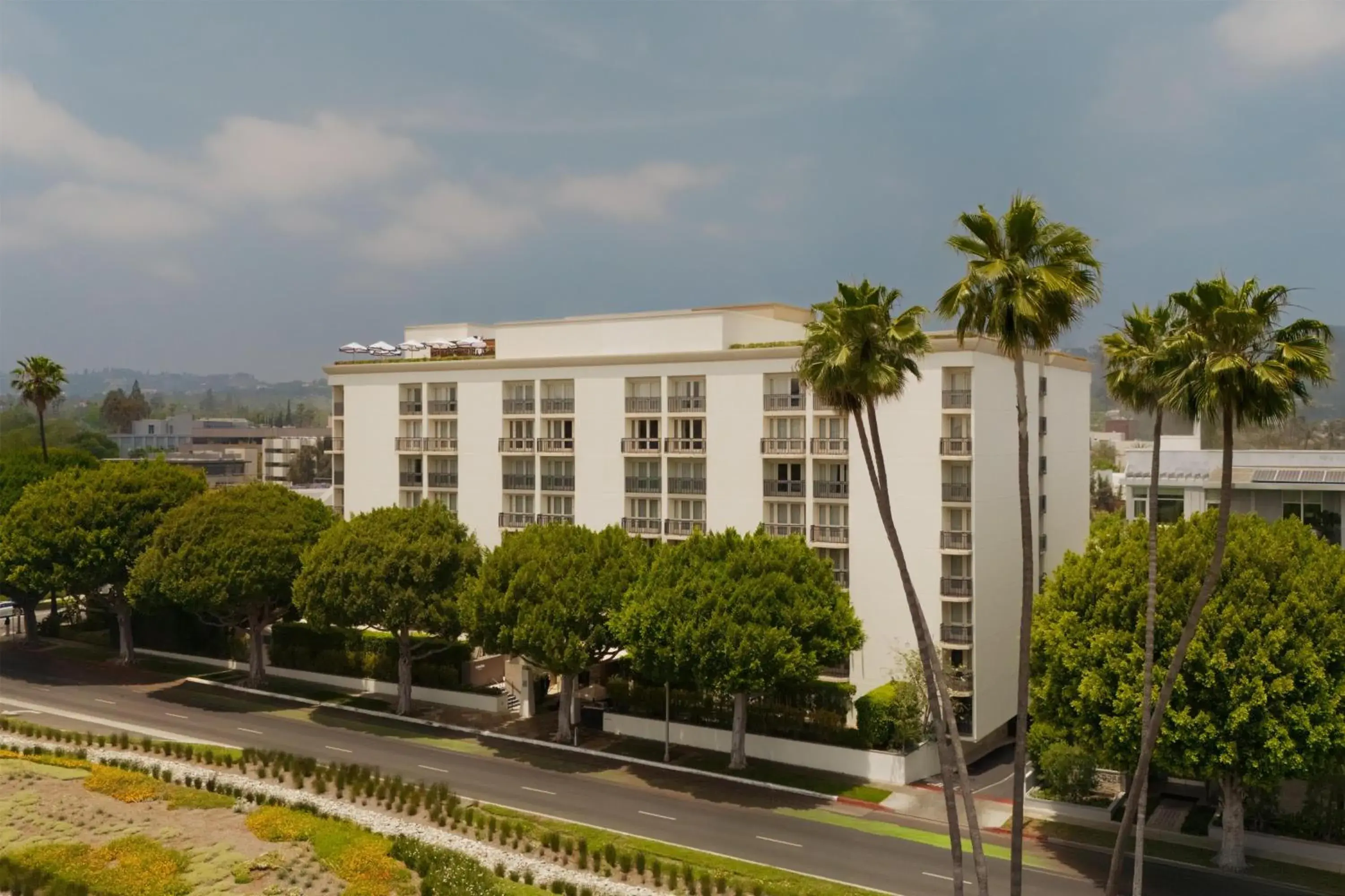 Property building in L'Ermitage Beverly Hills Property building in L'Ermitage Beverly Hills