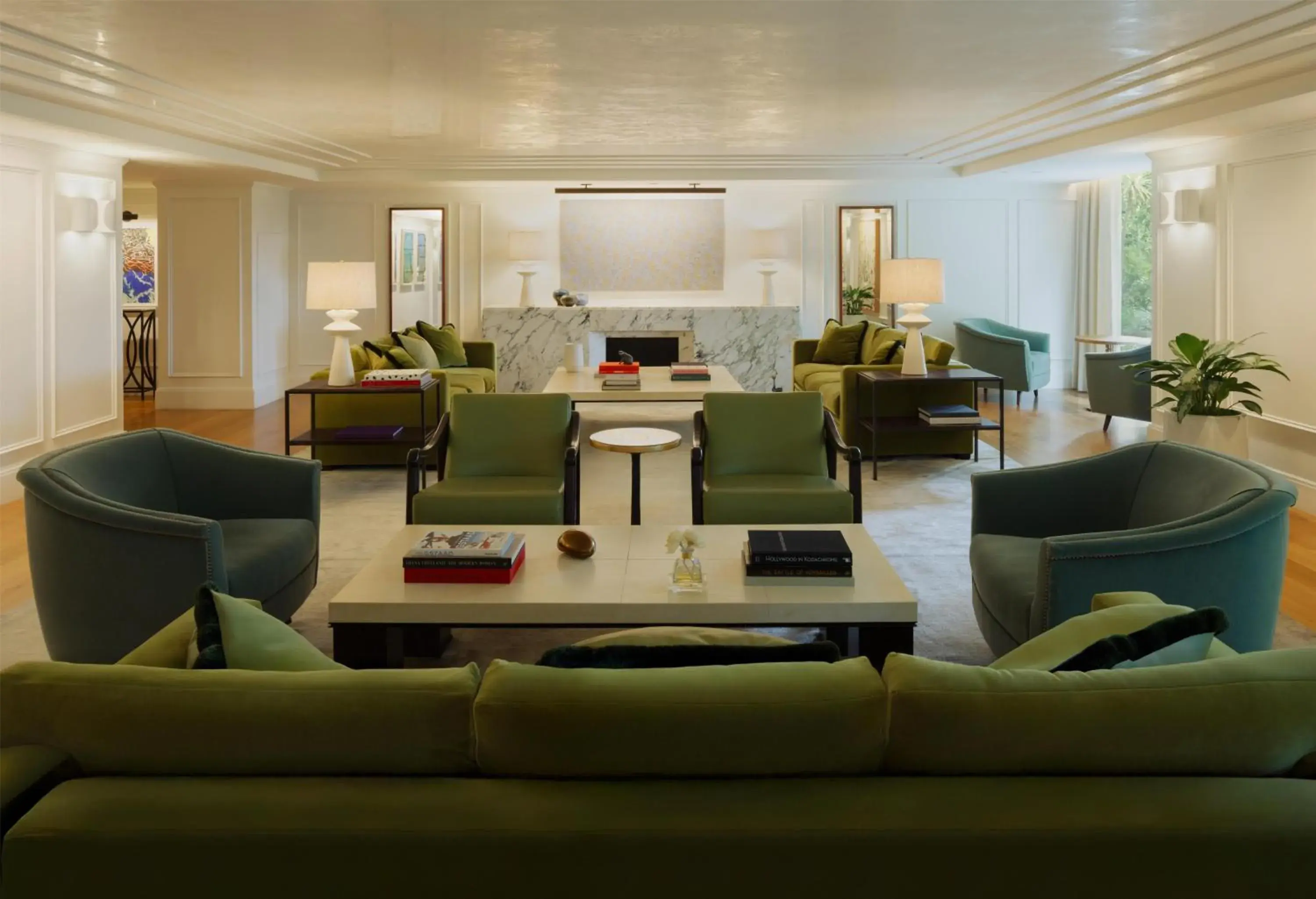 Lobby or reception in L'Ermitage Beverly Hills Lobby or reception in L'Ermitage Beverly Hills