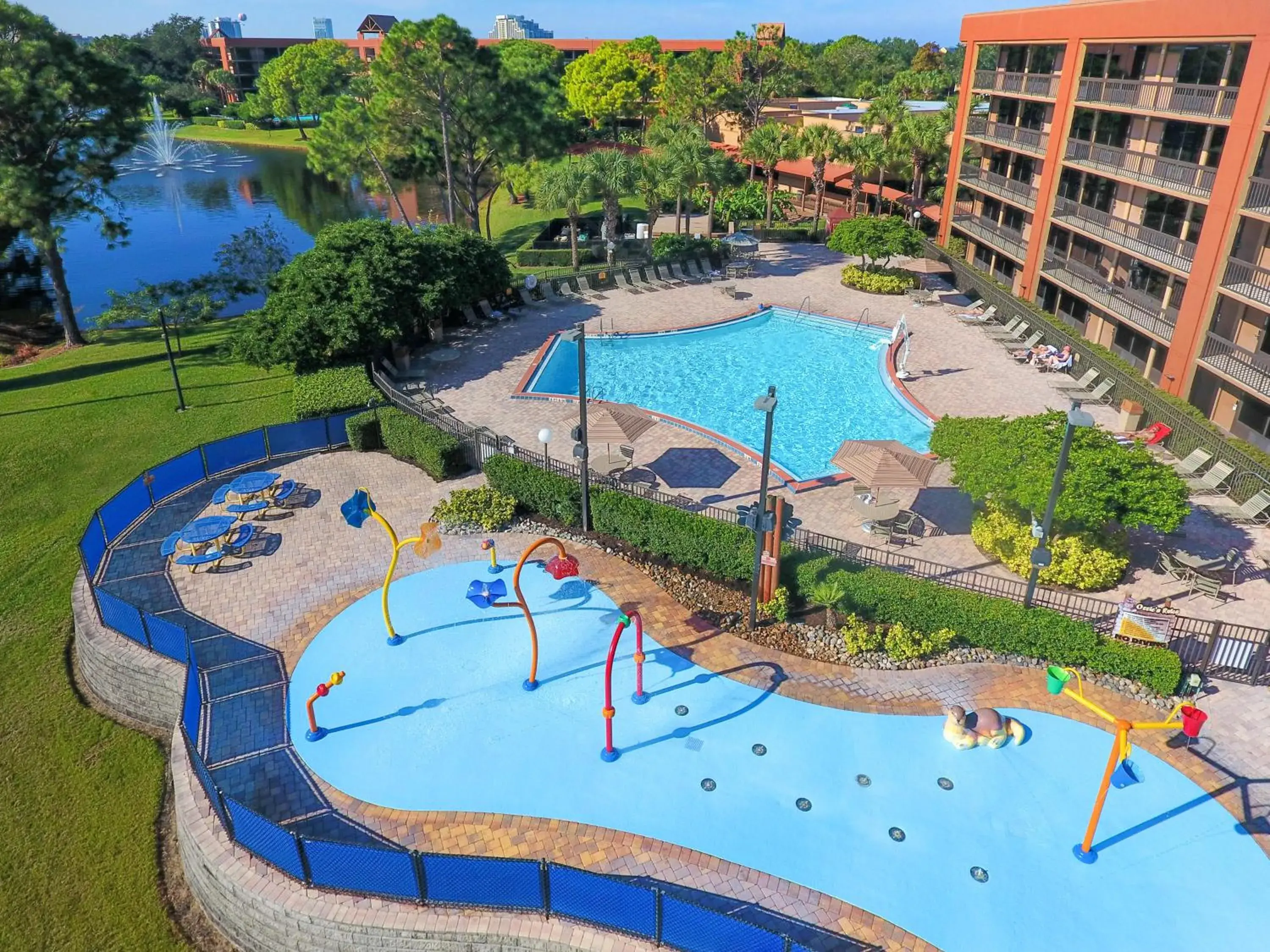 Property building in Rosen Inn Lake Buena Vista Property building in Rosen Inn Lake Buena Vista