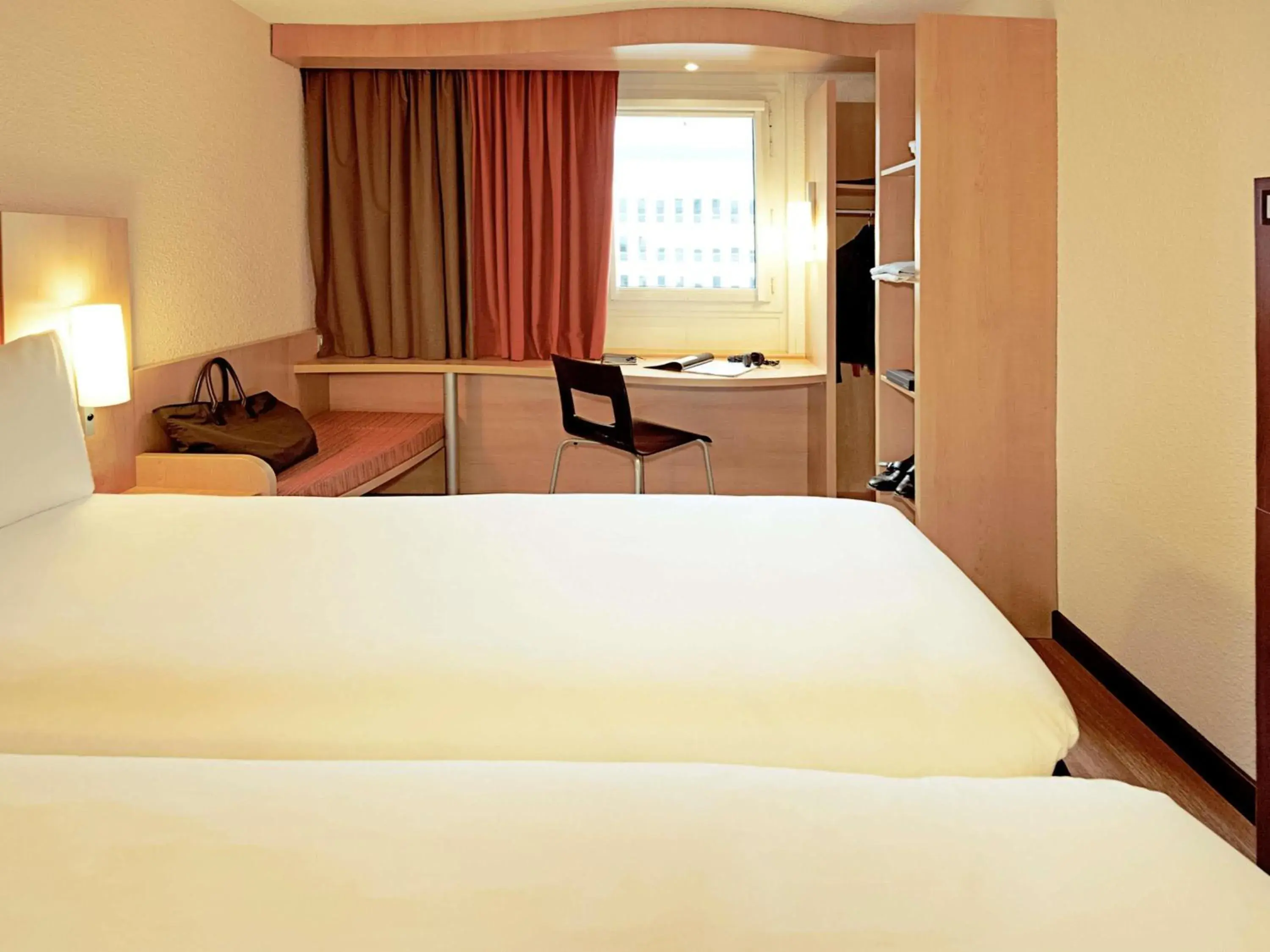Bedroom, Bed in ibis Lyon Part Dieu Les Halles Bedroom, Bed in ibis Lyon Part Dieu Les Halles