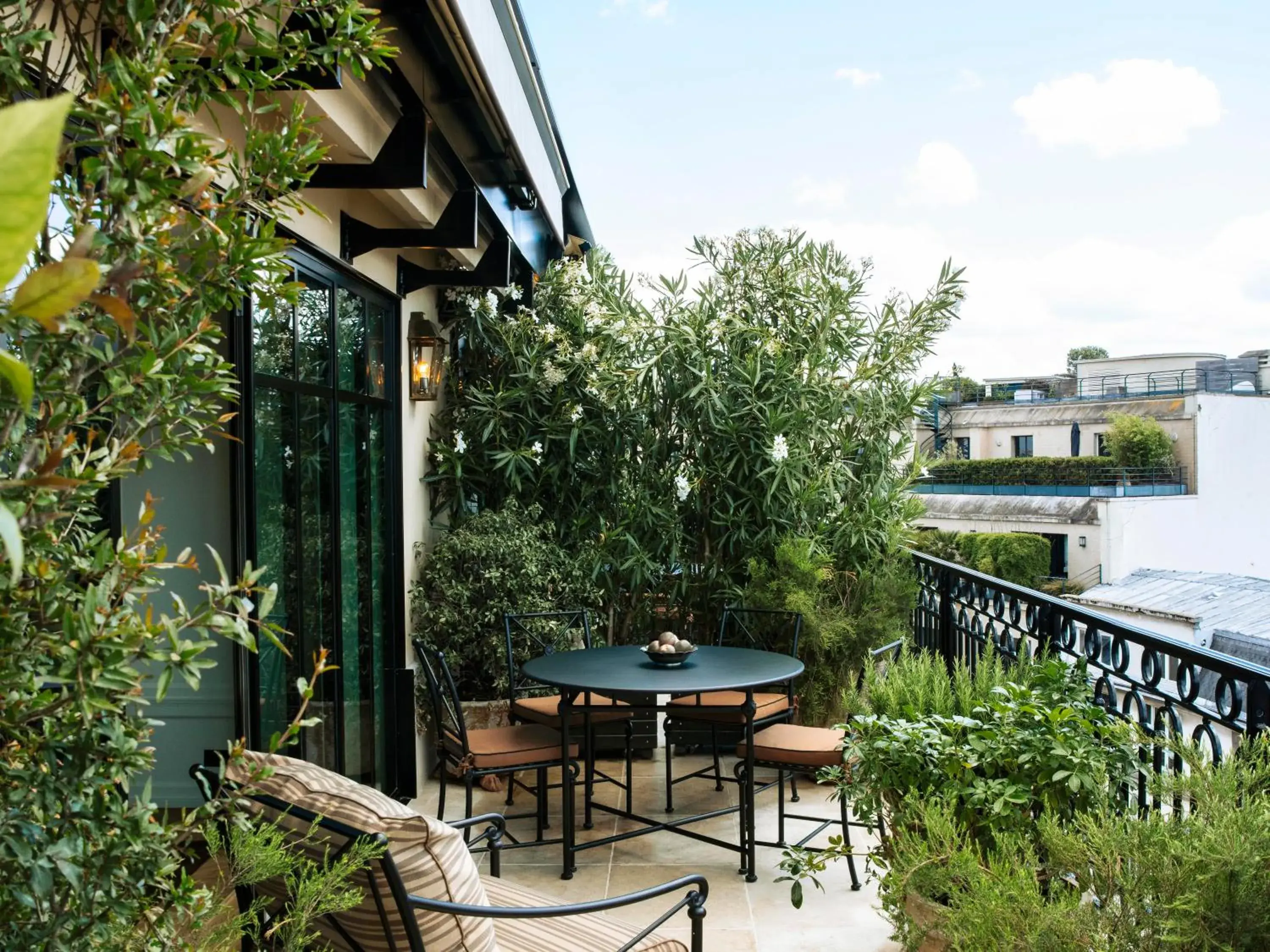 Balcony/Terrace in Hôtel Balzac Paris & Spa Ikoï Balcony/Terrace in Hôtel Balzac Paris & Spa Ikoï