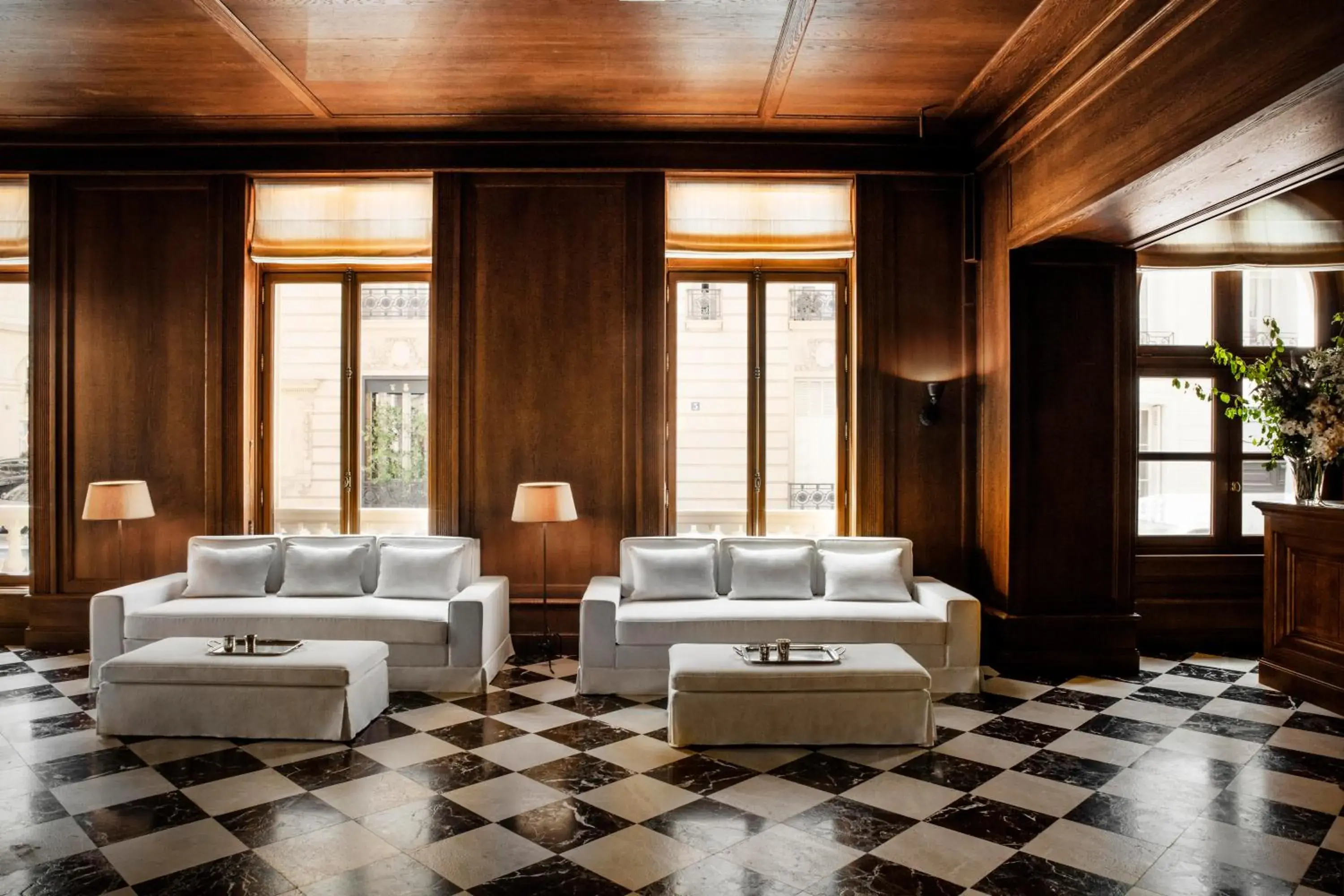 Lobby or reception in Hôtel Balzac Paris & Spa Ikoï Lobby or reception in Hôtel Balzac Paris & Spa Ikoï
