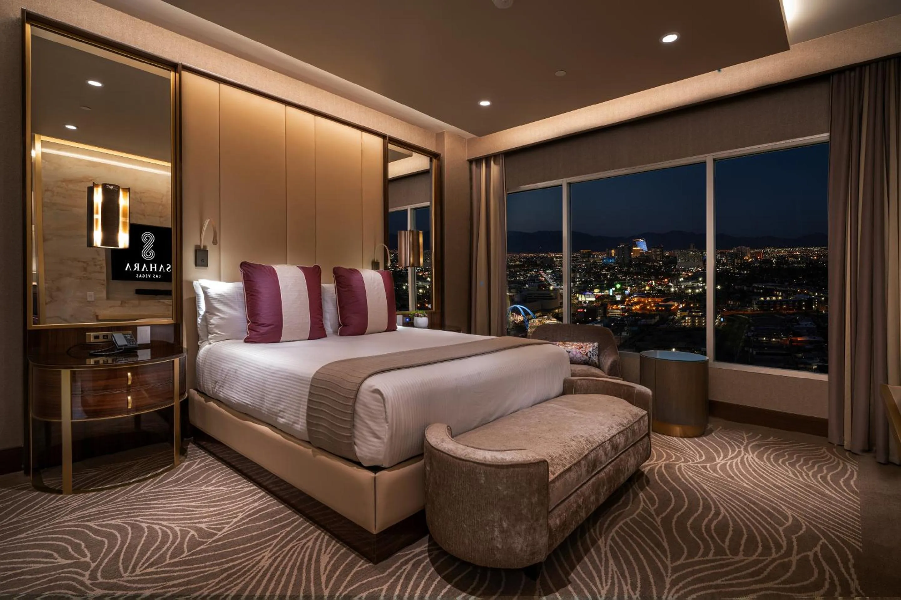 Bedroom, Bed in SAHARA Las Vegas