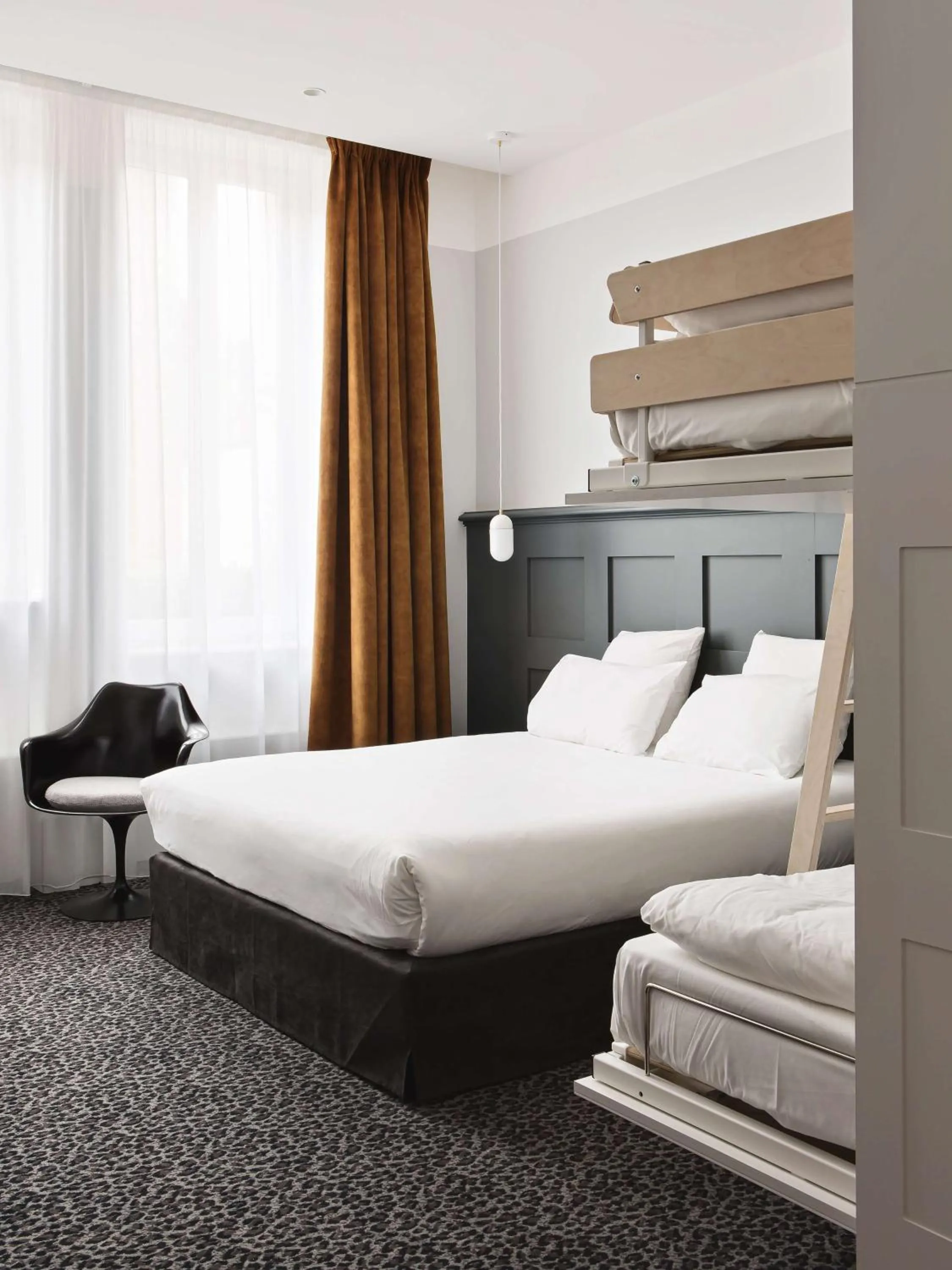 Bedroom, Bed in Hotel De Verdun 1882, BW Signature Collection