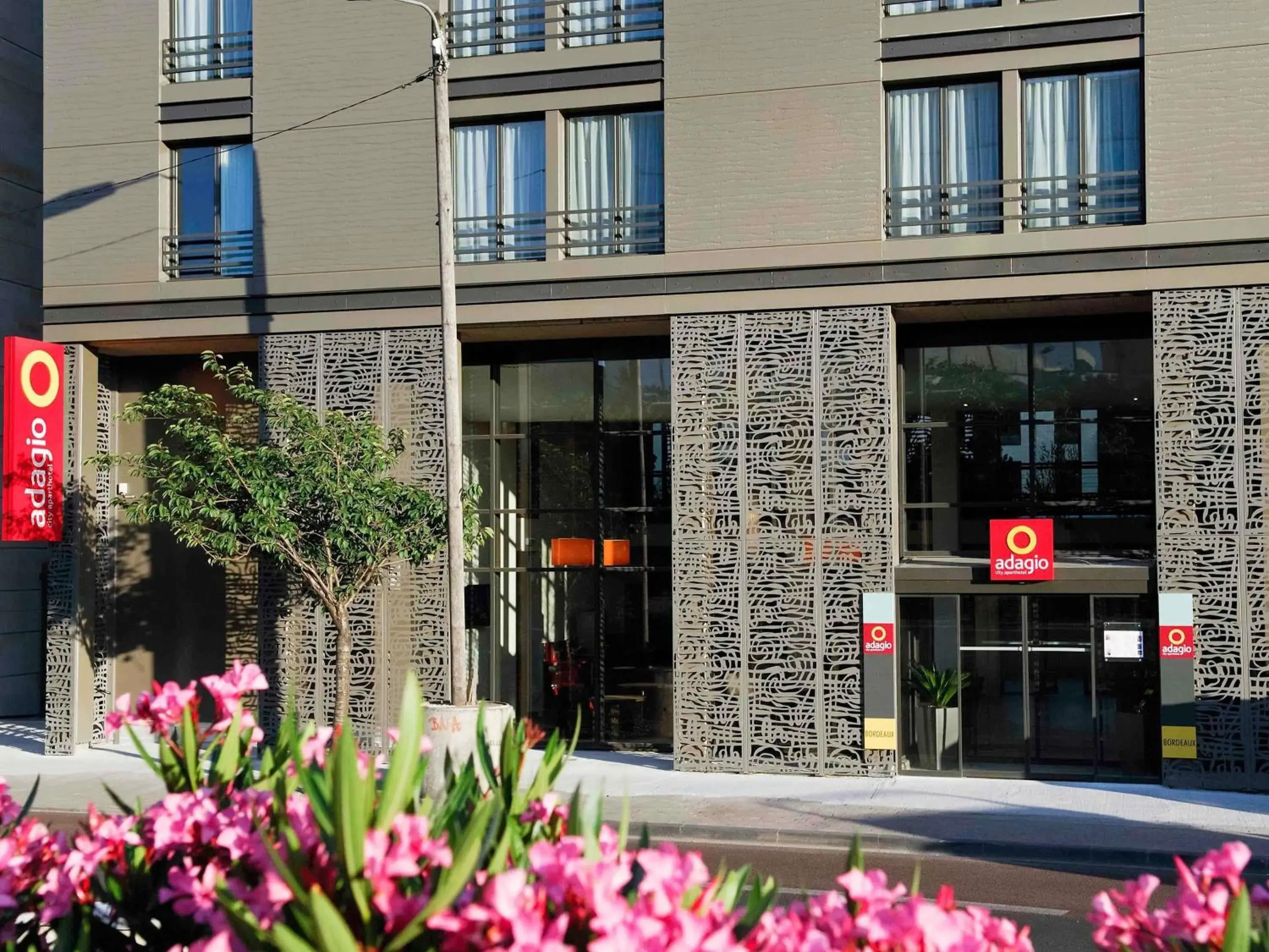 Property building in Aparthotel Adagio Bordeaux Centre Gambetta Property building in Aparthotel Adagio Bordeaux Centre Gambetta