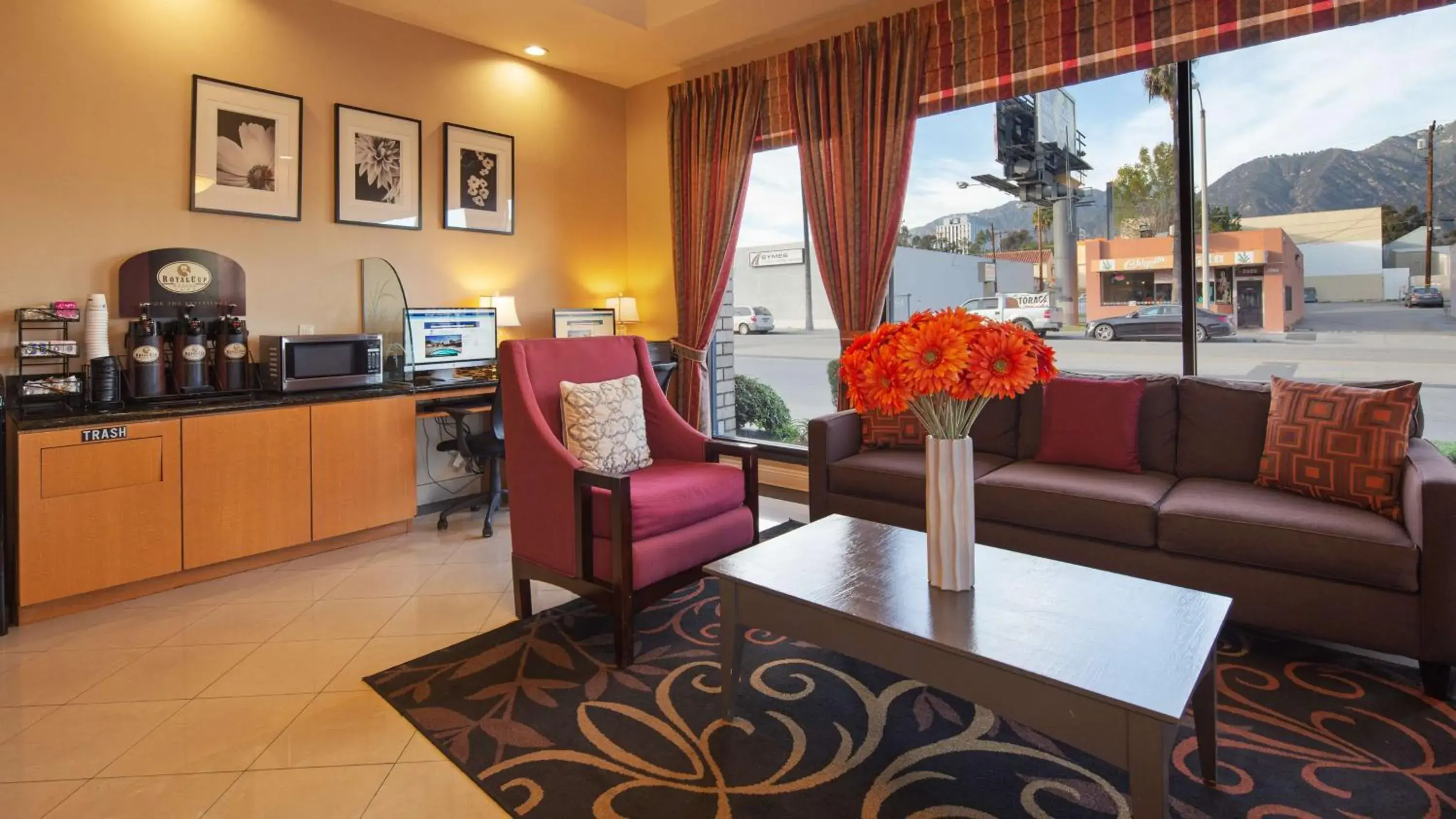 Lobby or reception in Best Western Pasadena Inn Lobby or reception in Best Western Pasadena Inn