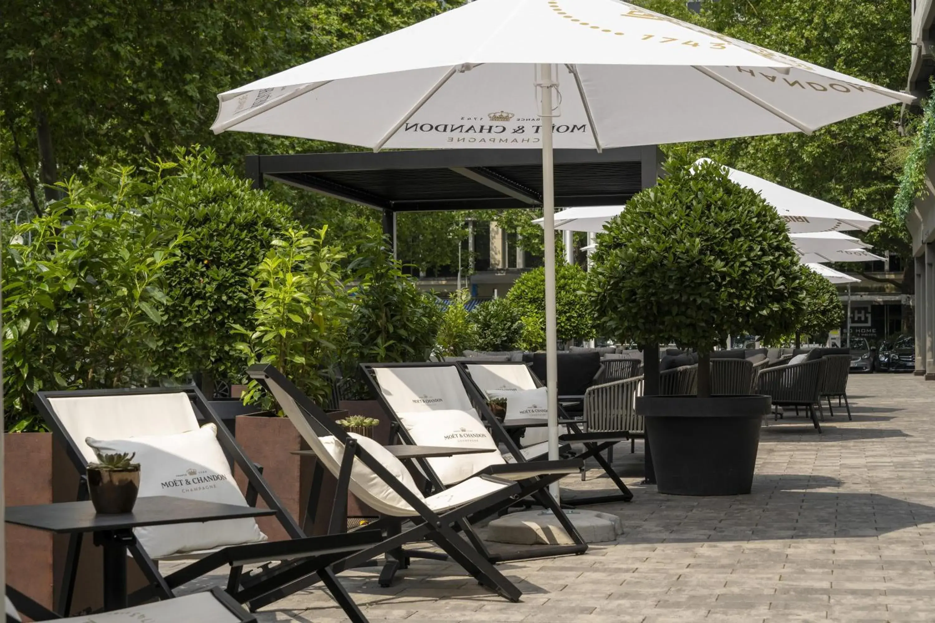 Patio in DoubleTree by Hilton Berlin Ku'damm Patio in DoubleTree by Hilton Berlin Ku'damm