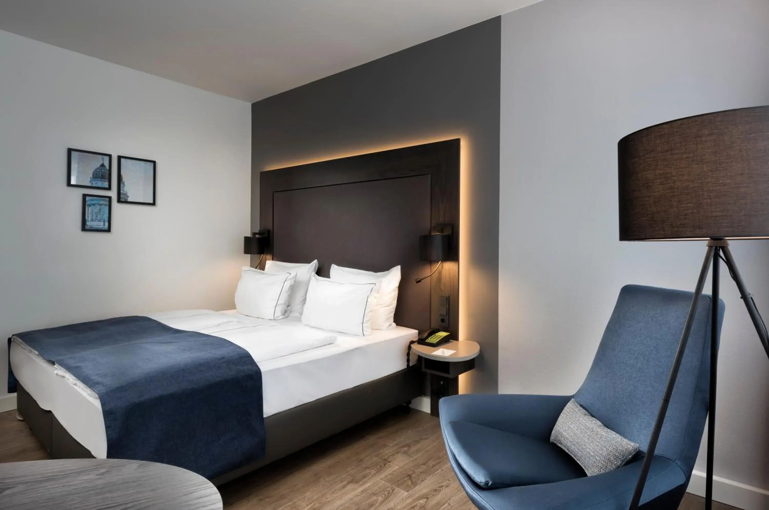 Bedroom, Bed in Holiday Inn Berlin City-West by IHG Bedroom, Bed in Holiday Inn Berlin City-West by IHG