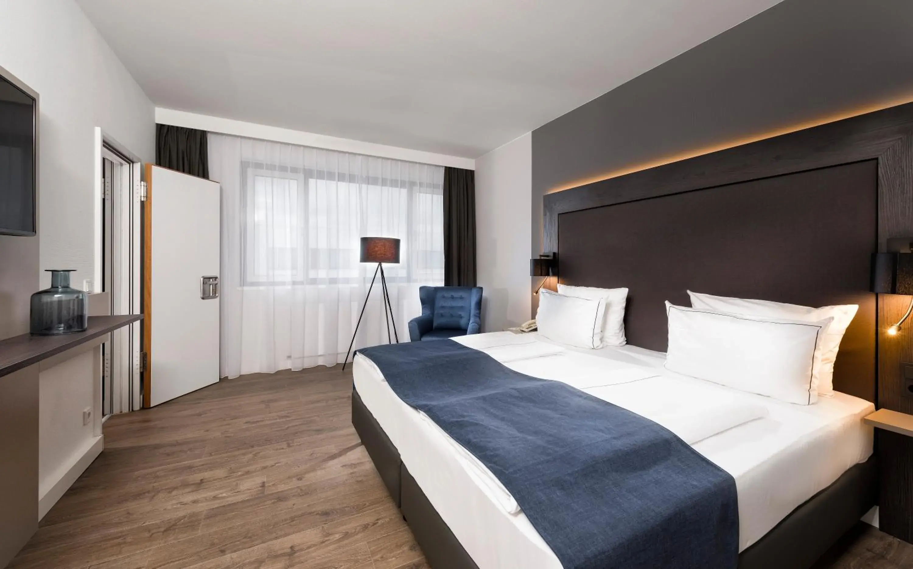 Bedroom, Bed in Holiday Inn Berlin City-West by IHG Bedroom, Bed in Holiday Inn Berlin City-West by IHG