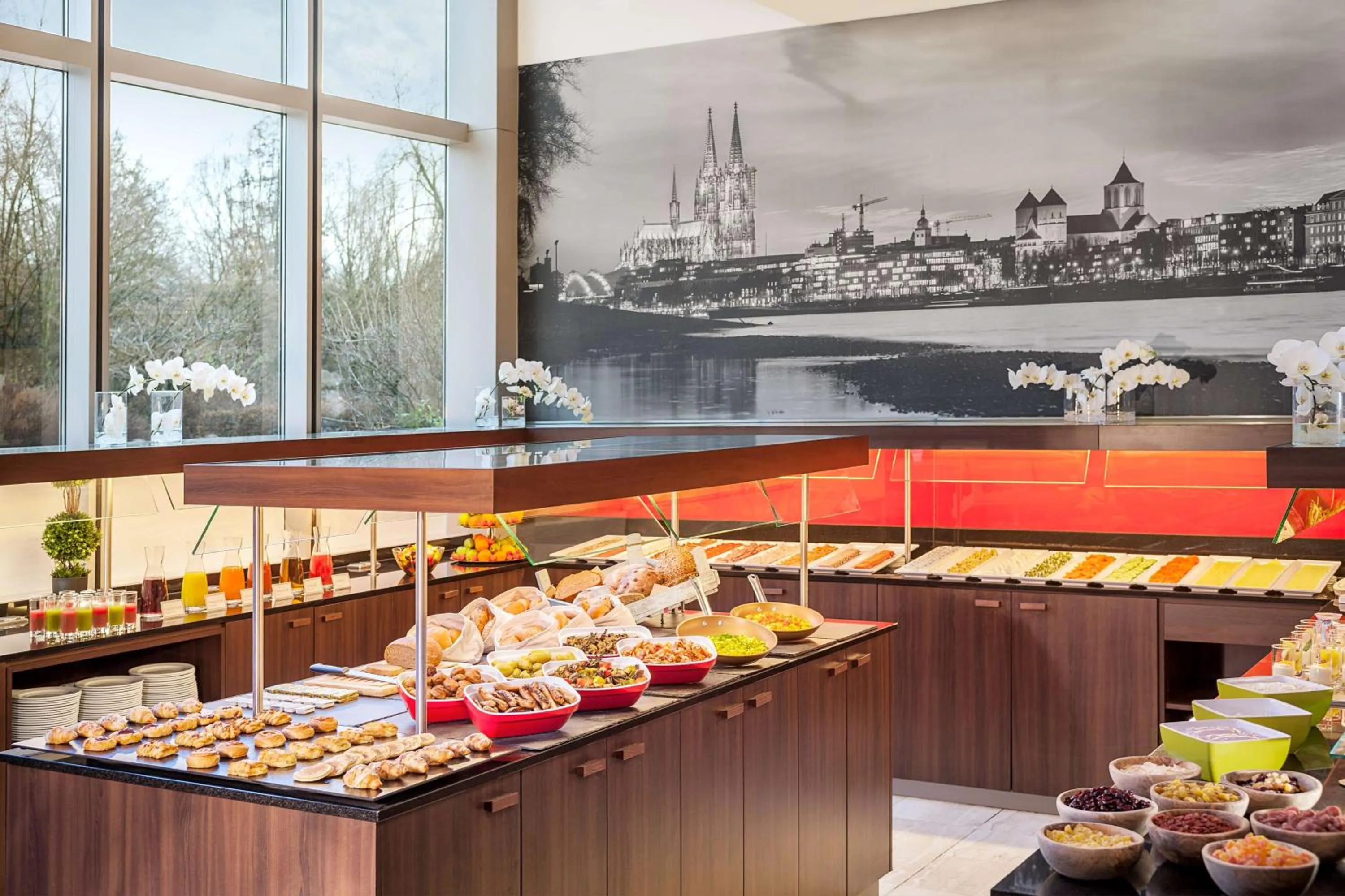Breakfast in NH Collection Köln Mediapark