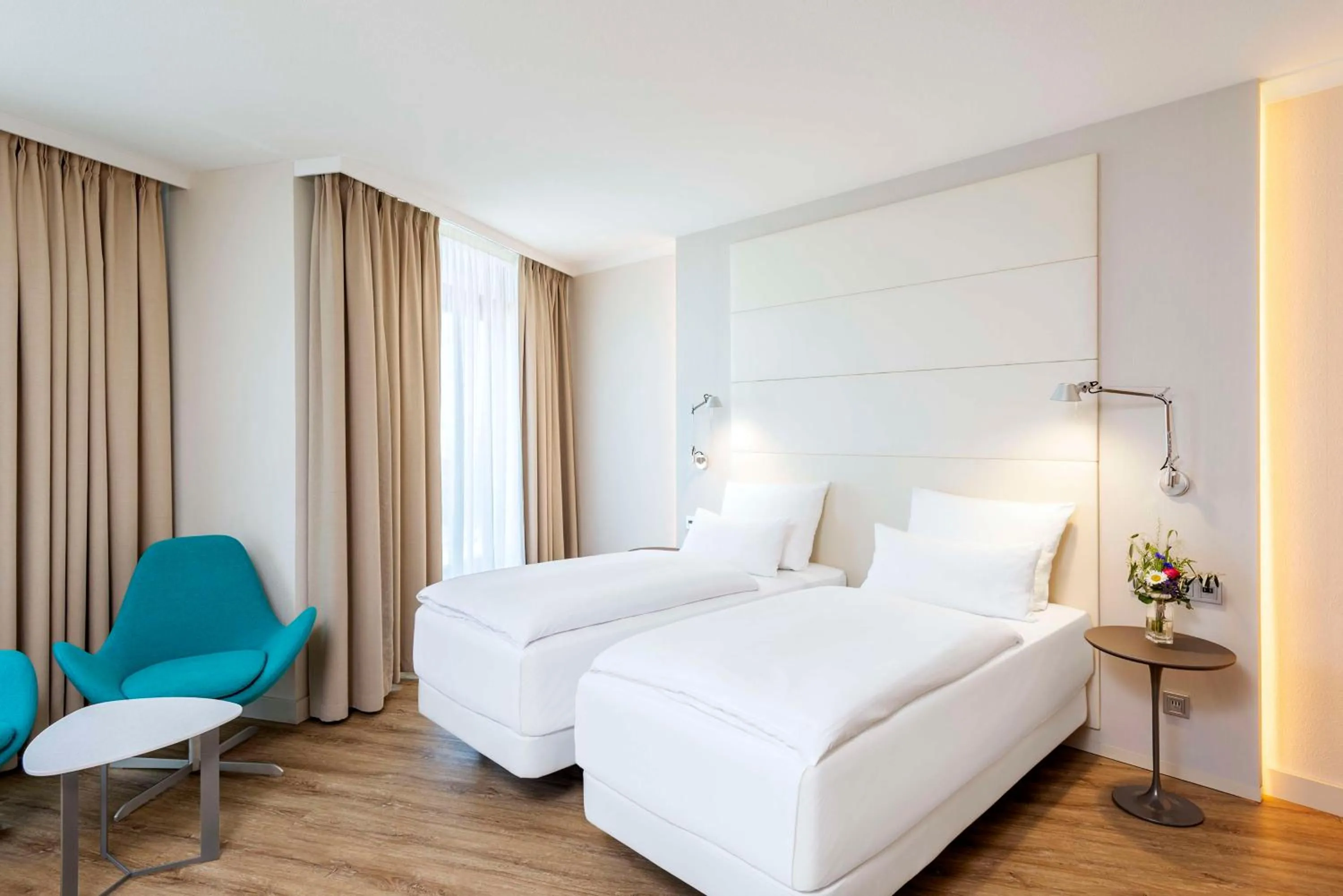 Bedroom, Bed in NH Berlin Alexanderplatz