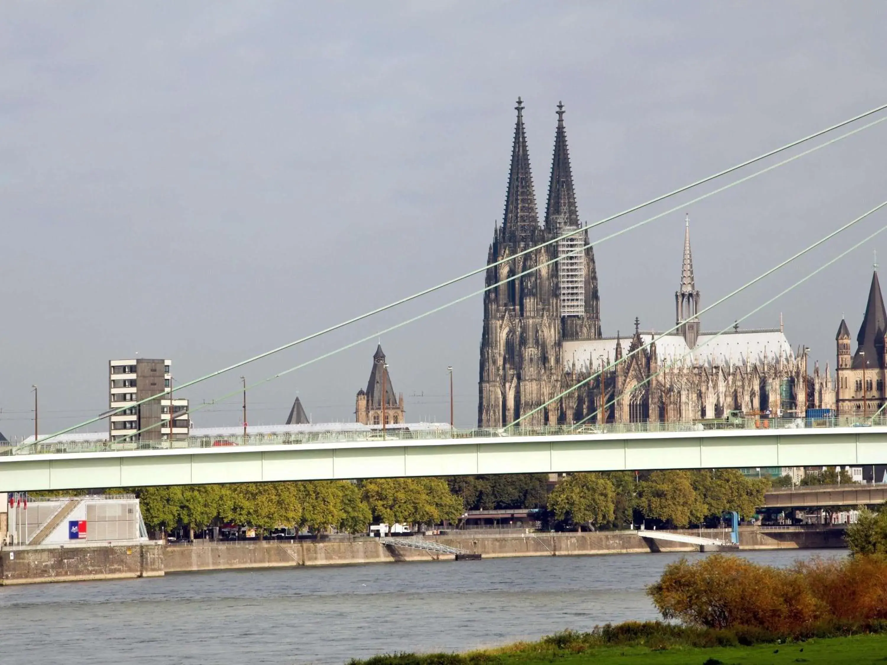 Property building in Mercure Hotel Severinshof Köln City Property building in Mercure Hotel Severinshof Köln City