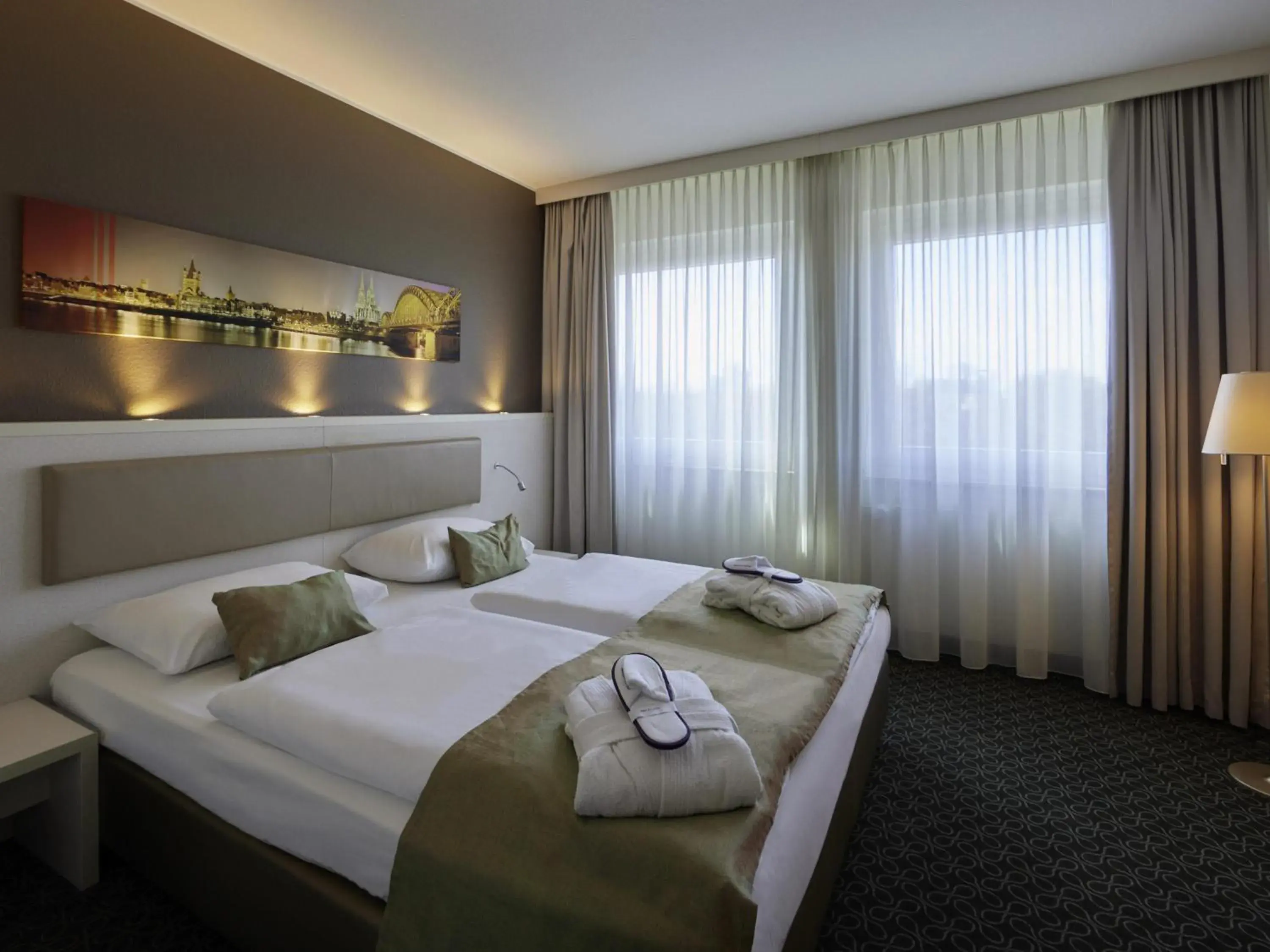 Bedroom, Bed in Mercure Hotel Severinshof Köln City Bedroom, Bed in Mercure Hotel Severinshof Köln City