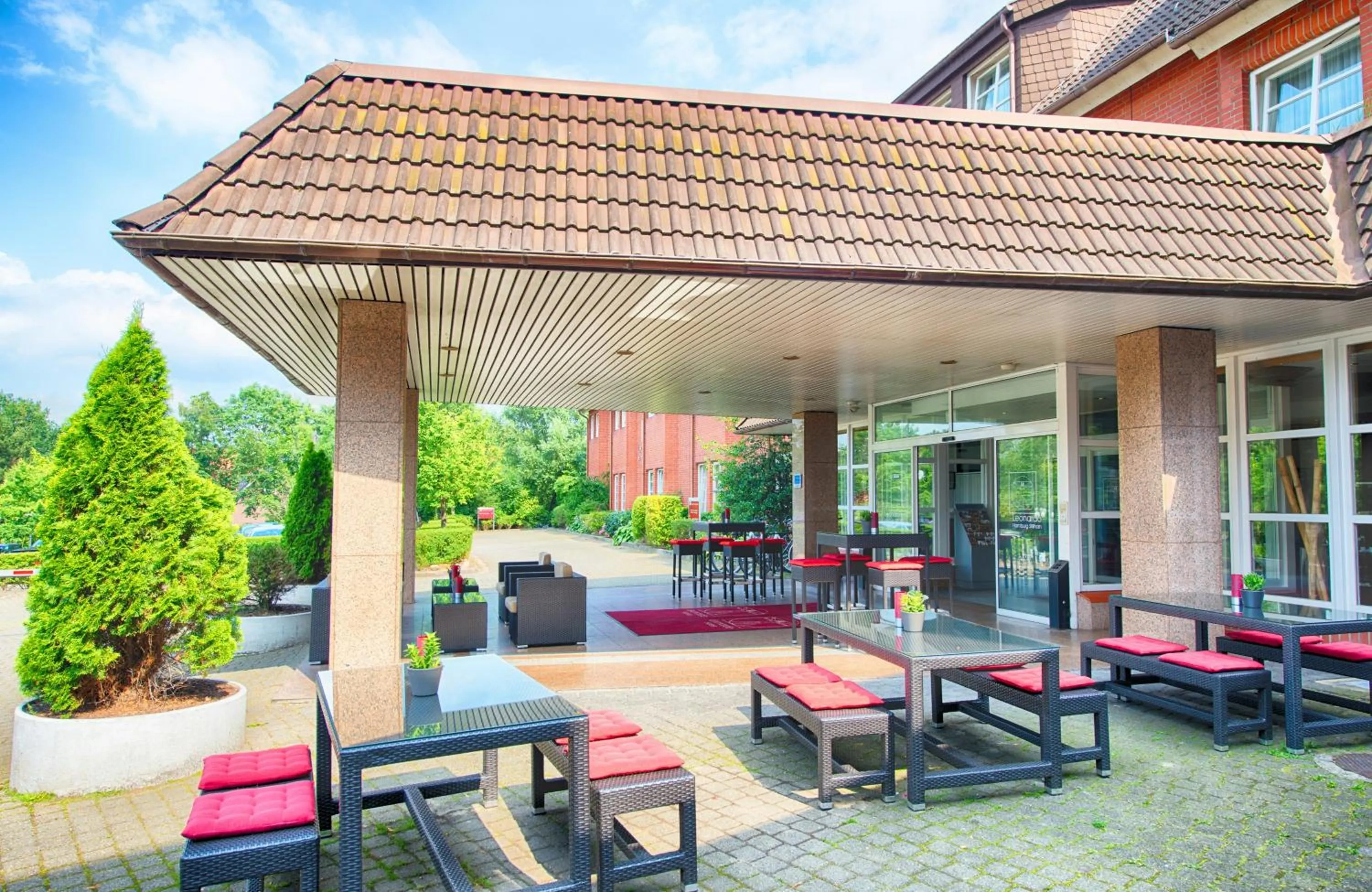 Balcony/Terrace in Leonardo Hotel Hamburg Stillhorn