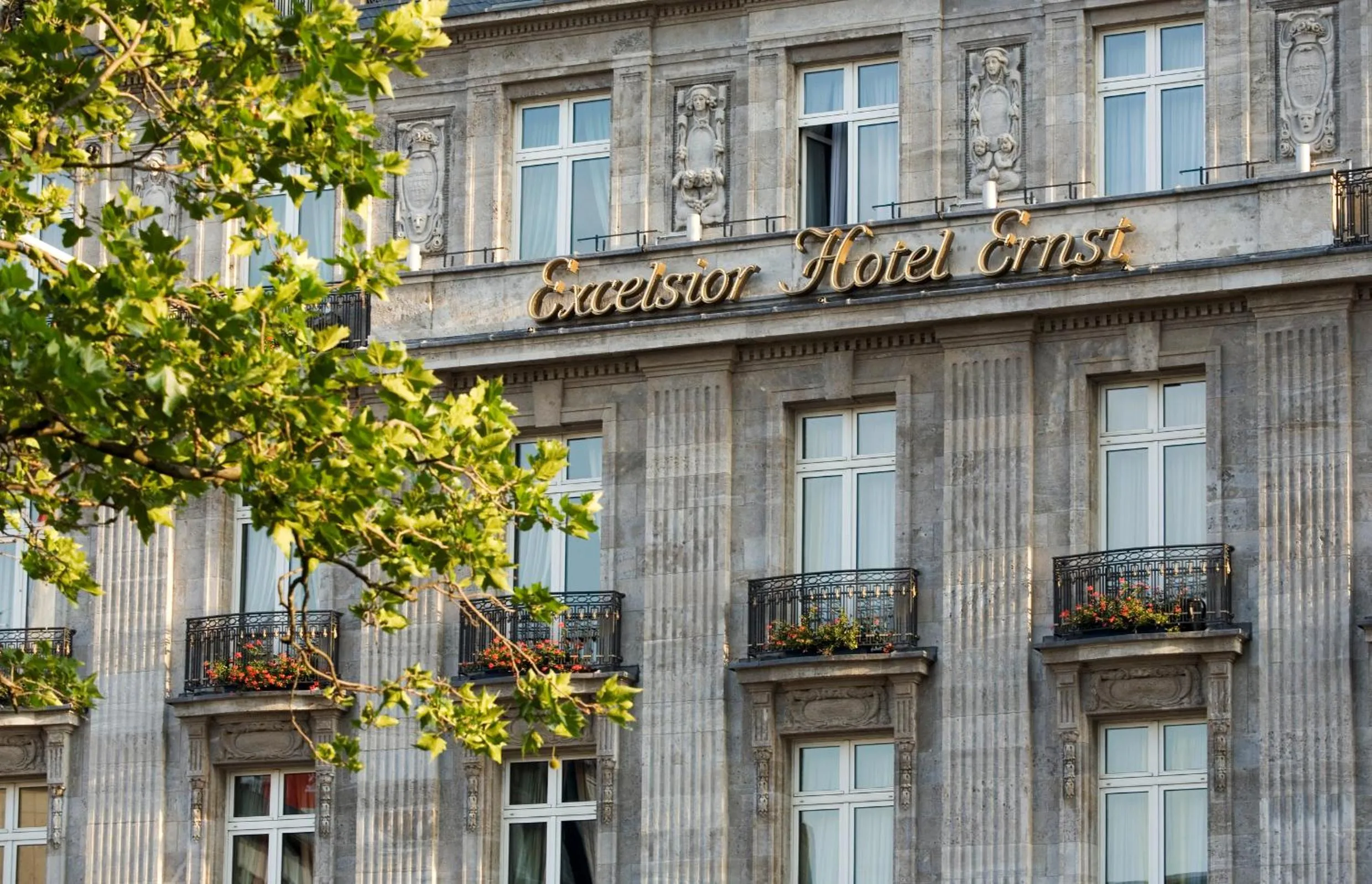 Facade/entrance in Excelsior Hotel Ernst am Dom
