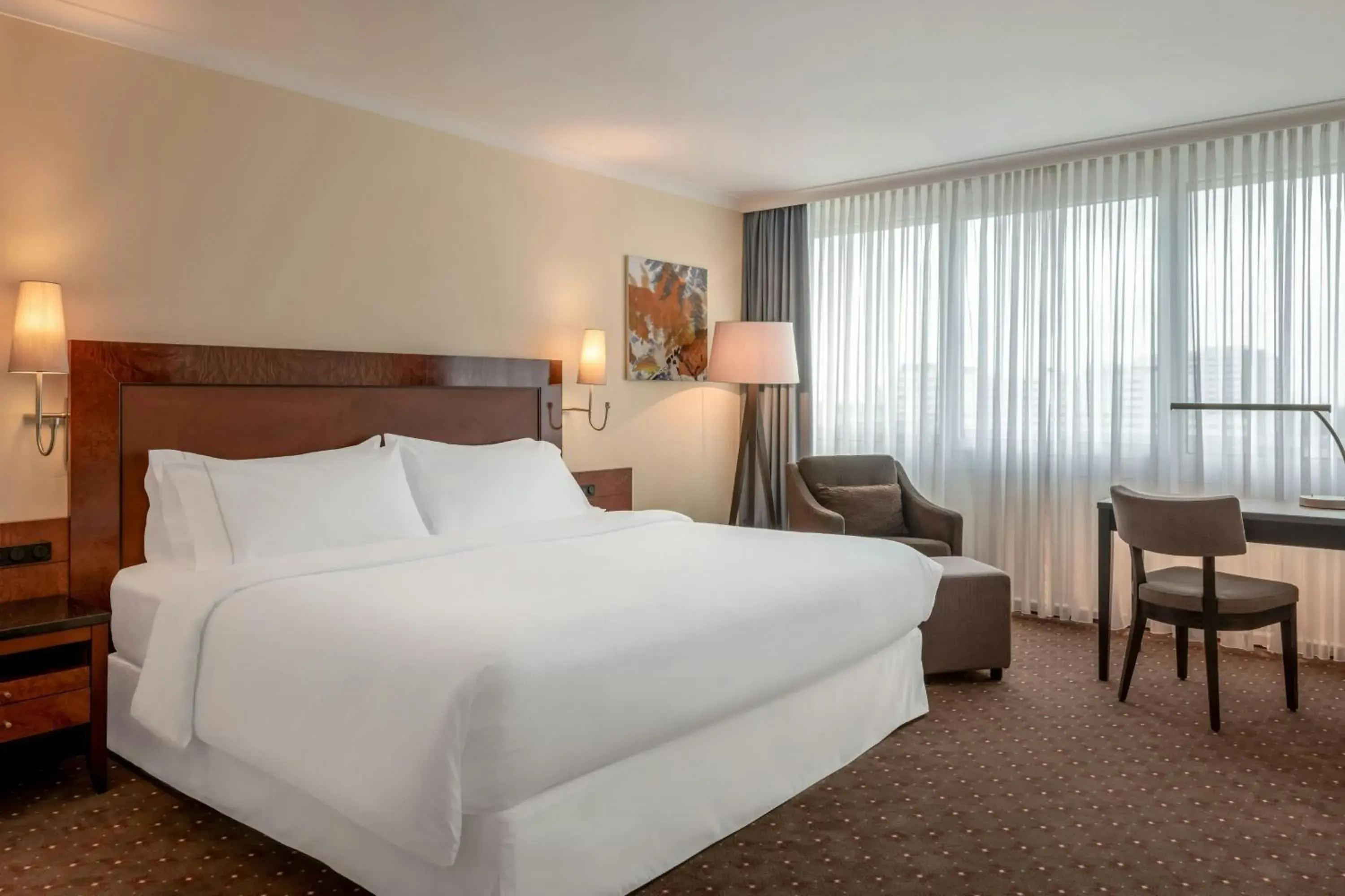 Photo of the whole room, Bed in The Westin Grand Munich Photo of the whole room, Bed in The Westin Grand Munich