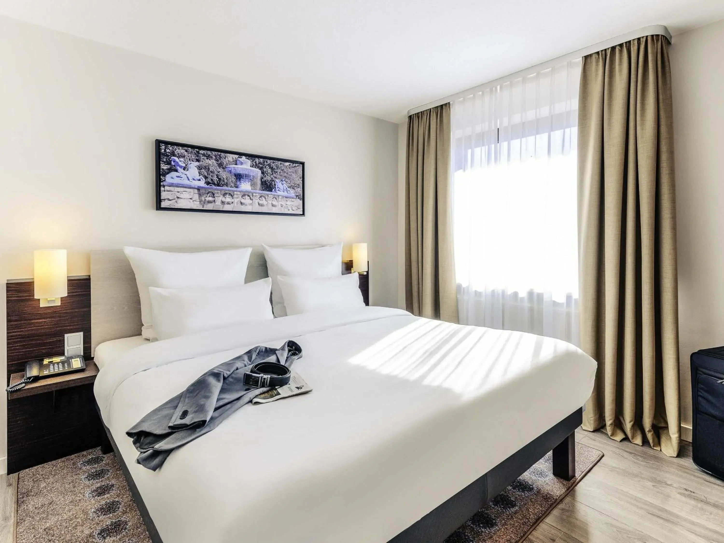 Bedroom, Bed in Mercure Hotel München Süd Messe Bedroom, Bed in Mercure Hotel München Süd Messe