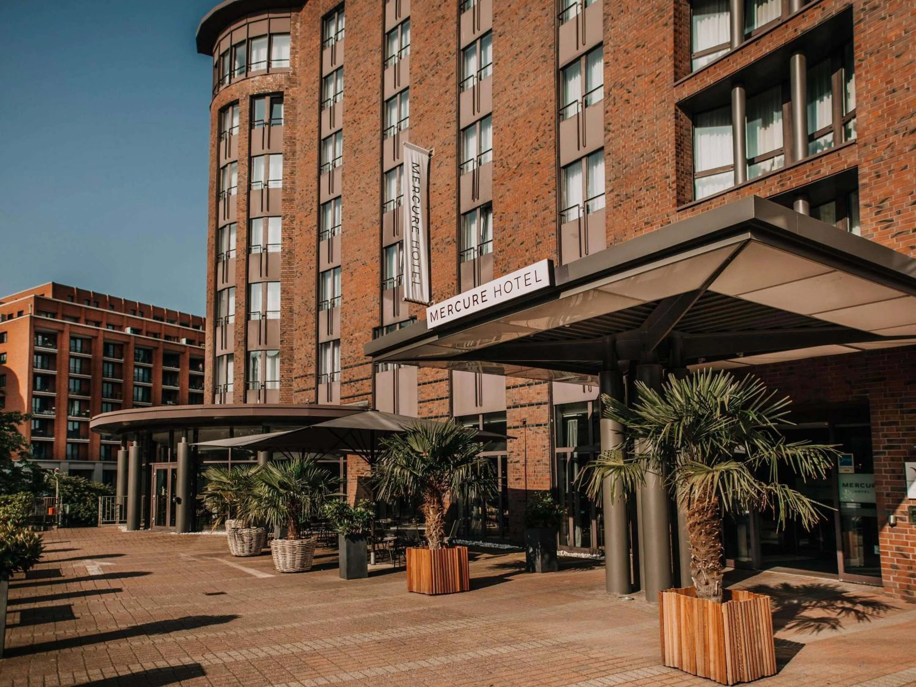 Property building in Mercure Hotel Hamburg City