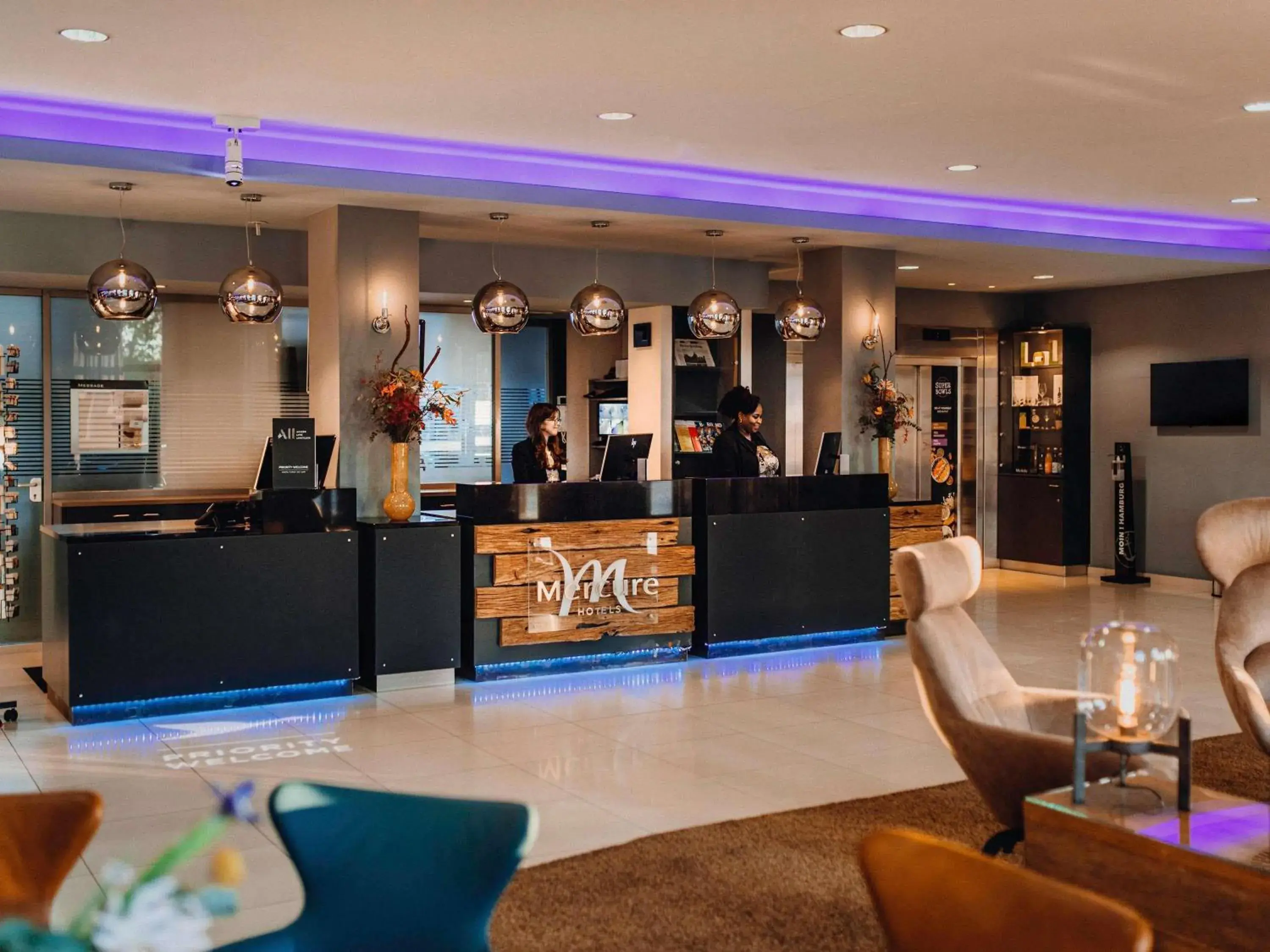 Property building in Mercure Hotel Hamburg City Property building in Mercure Hotel Hamburg City