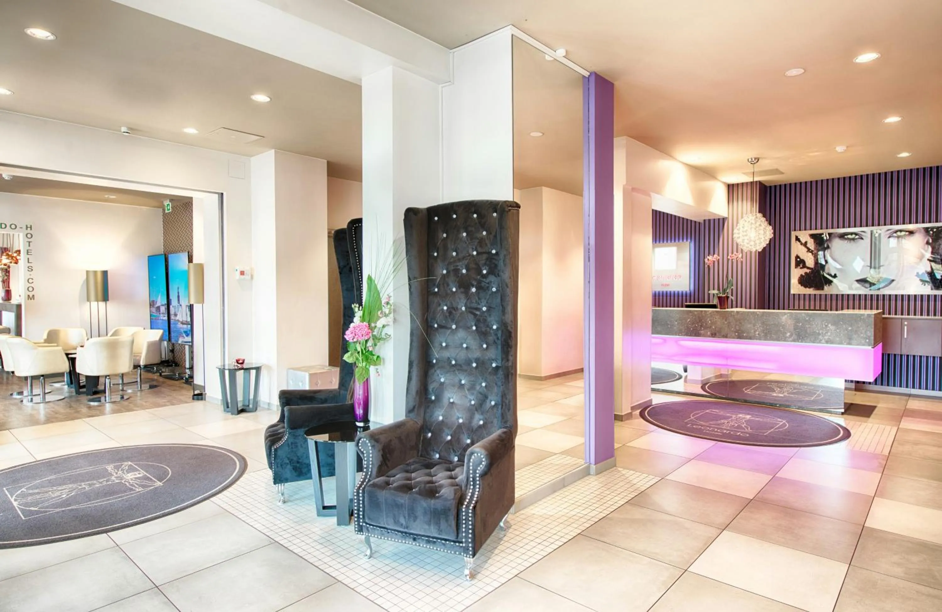 Lobby or reception in Leonardo Hotel Munich City Olympiapark