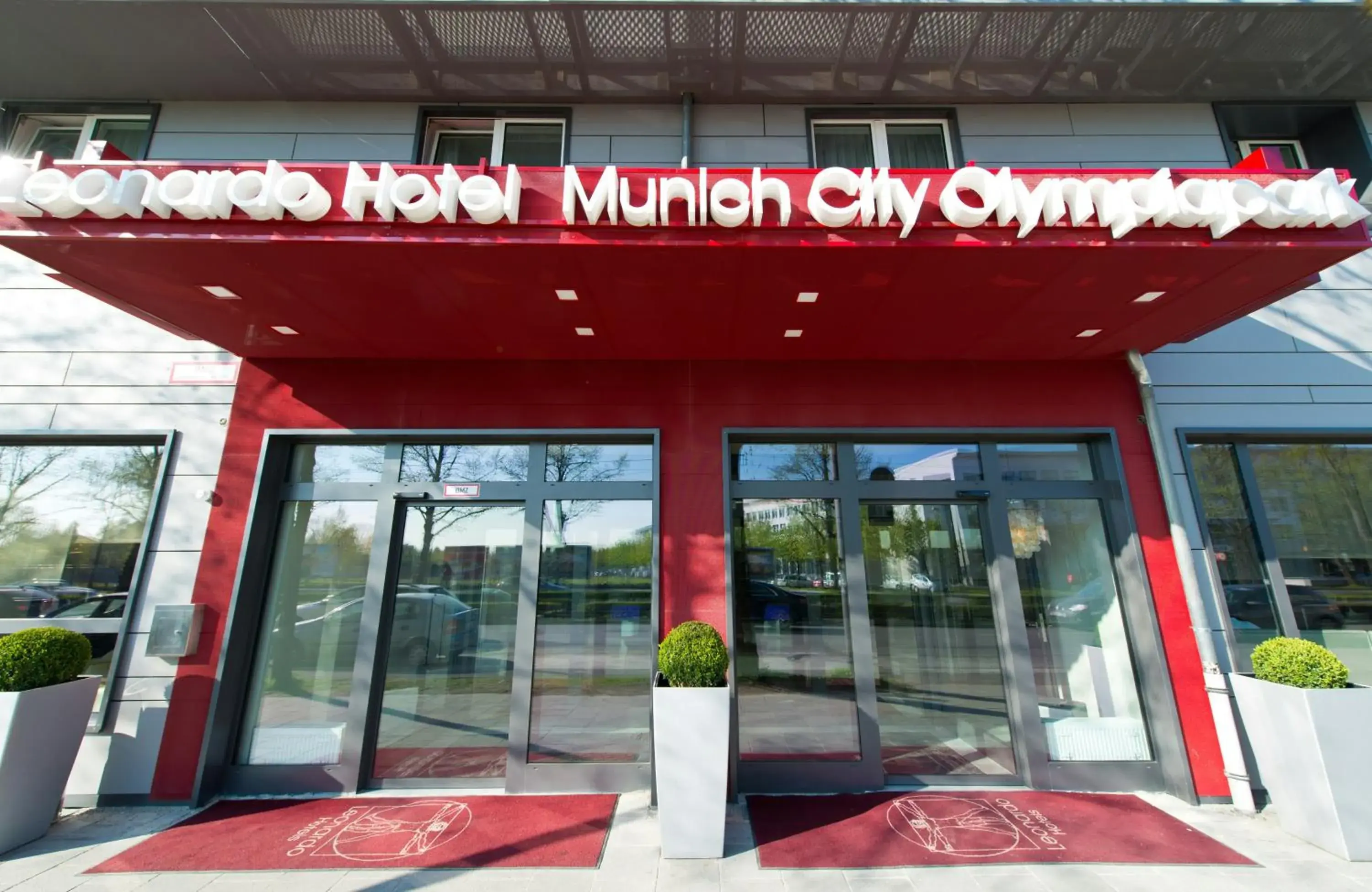 Property building in Leonardo Hotel Munich City Olympiapark Property building in Leonardo Hotel Munich City Olympiapark