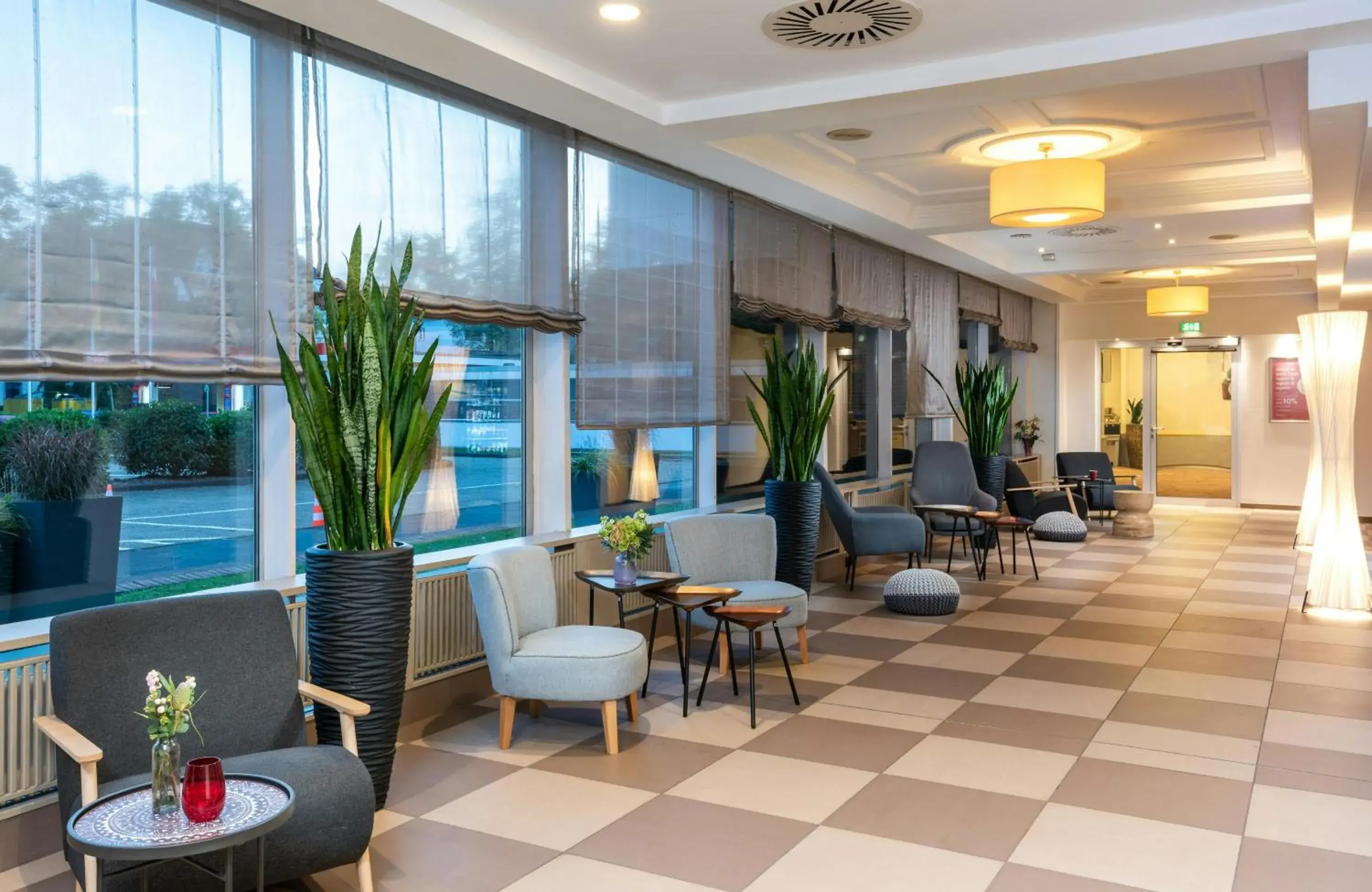 Lobby or reception in Leonardo Royal Hotel Köln - Am Stadtwald Lobby or reception in Leonardo Royal Hotel Köln - Am Stadtwald