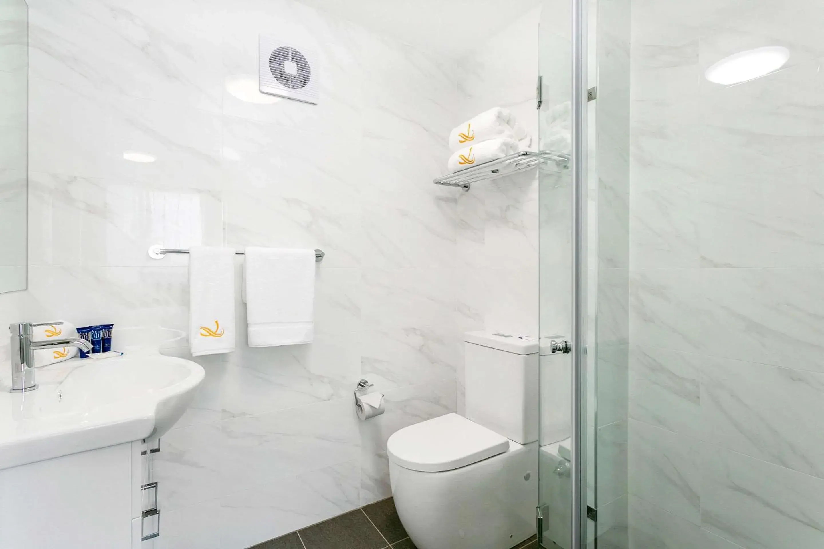 Bedroom in Quality Inn Sunshine Haberfield Bedroom in Quality Inn Sunshine Haberfield