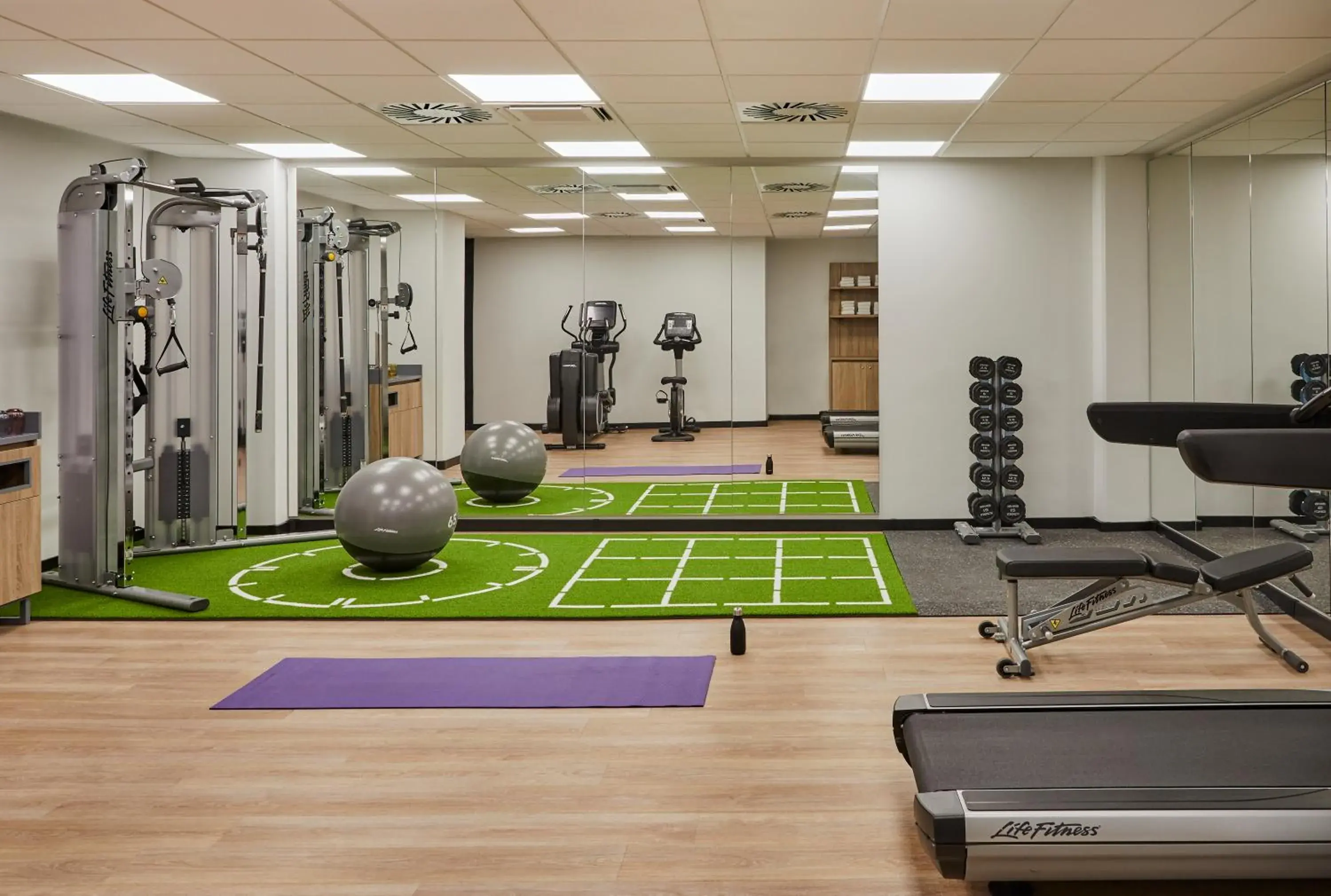 Fitness centre/facilities in Crowne Plaza Hamburg-City Alster by IHG Fitness centre/facilities in Crowne Plaza Hamburg-City Alster by IHG
