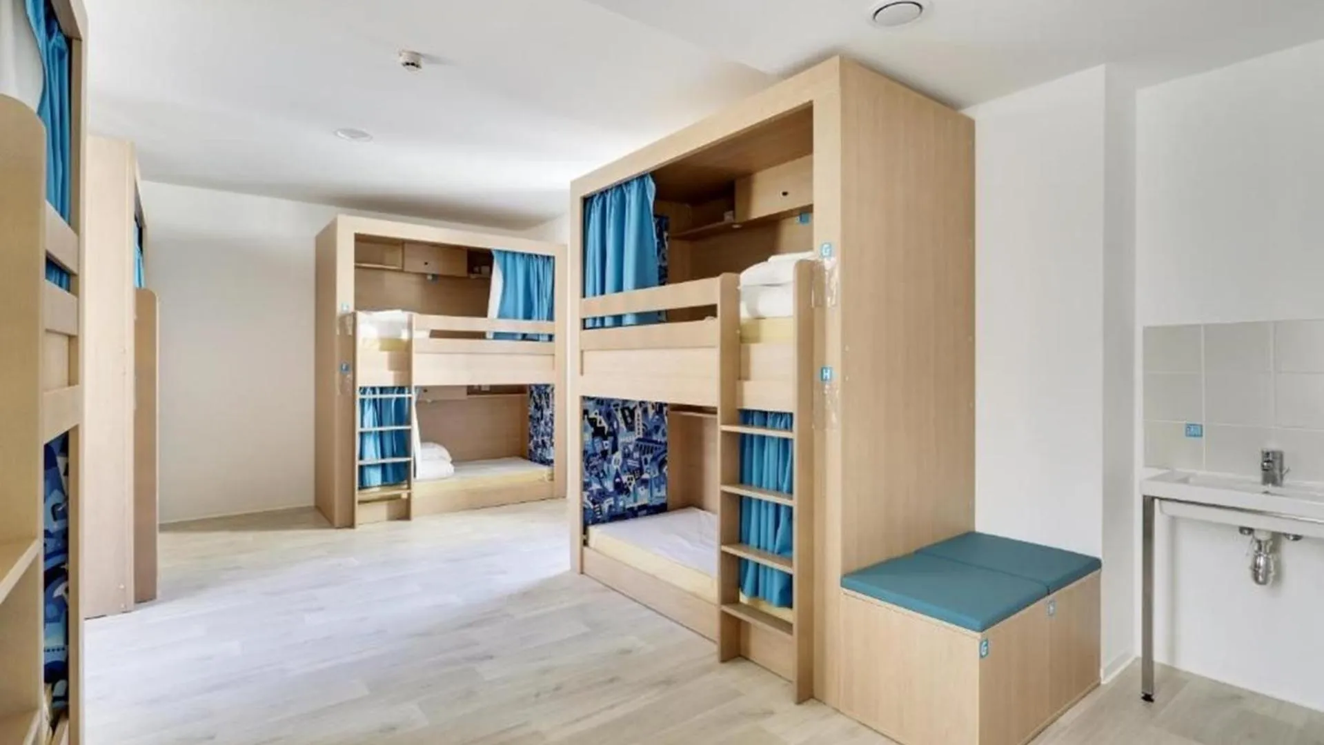 bunk bed, Bed in The People - Marseille