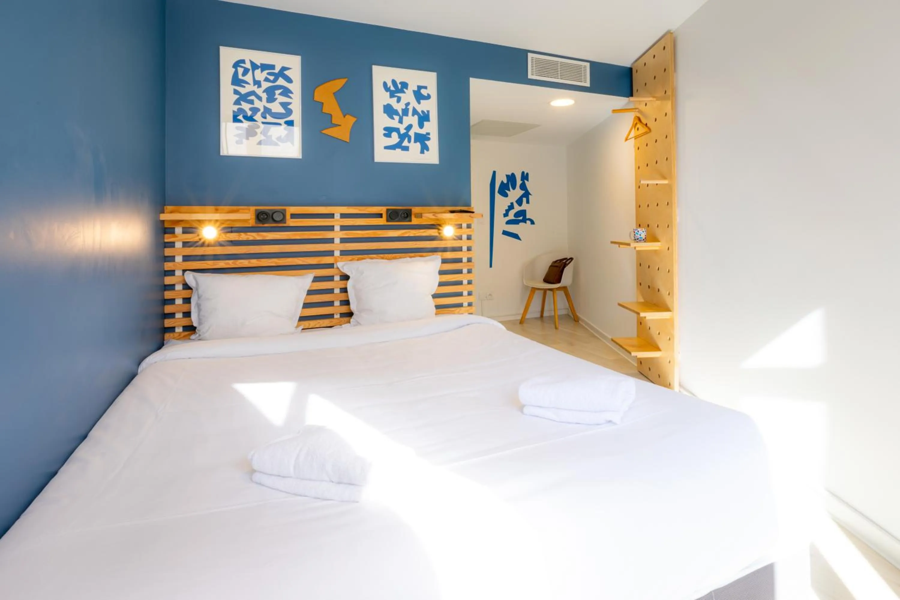 Bed in The People - Marseille