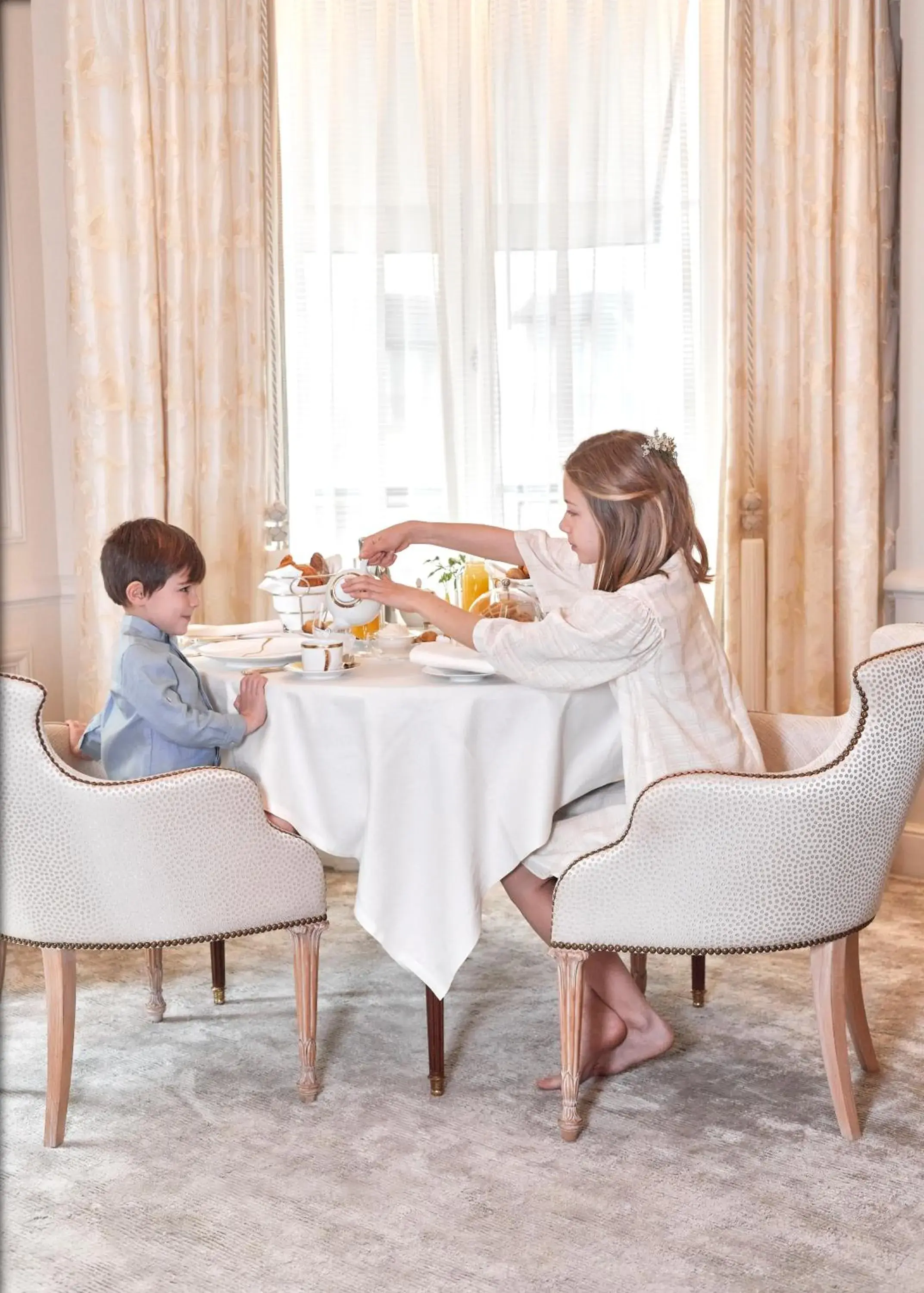 Breakfast in Four Seasons Hotel George V Paris Breakfast in Four Seasons Hotel George V Paris