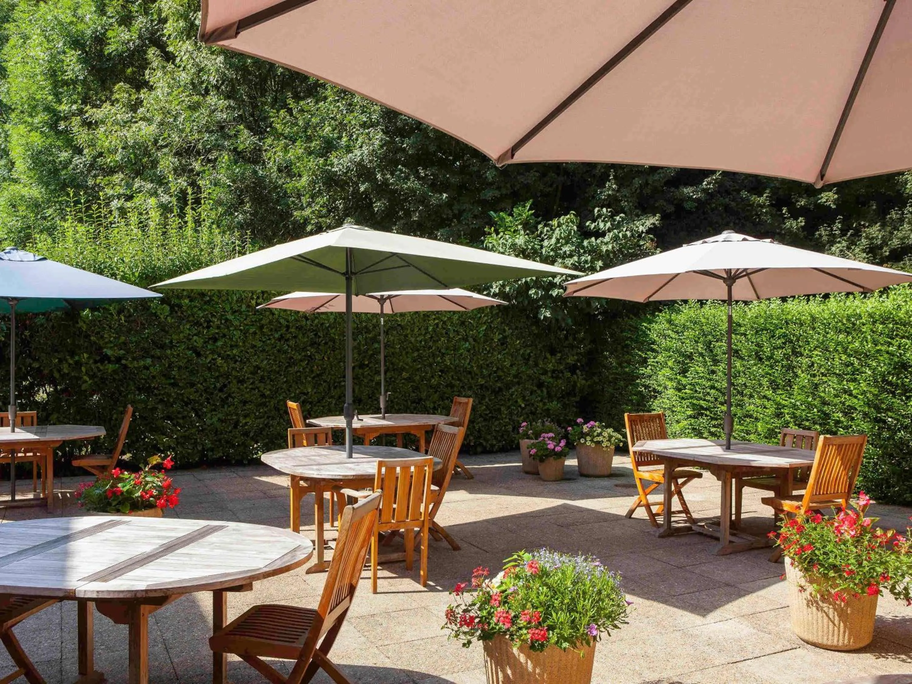 Property building in ibis Velizy Jouy-En-Josas