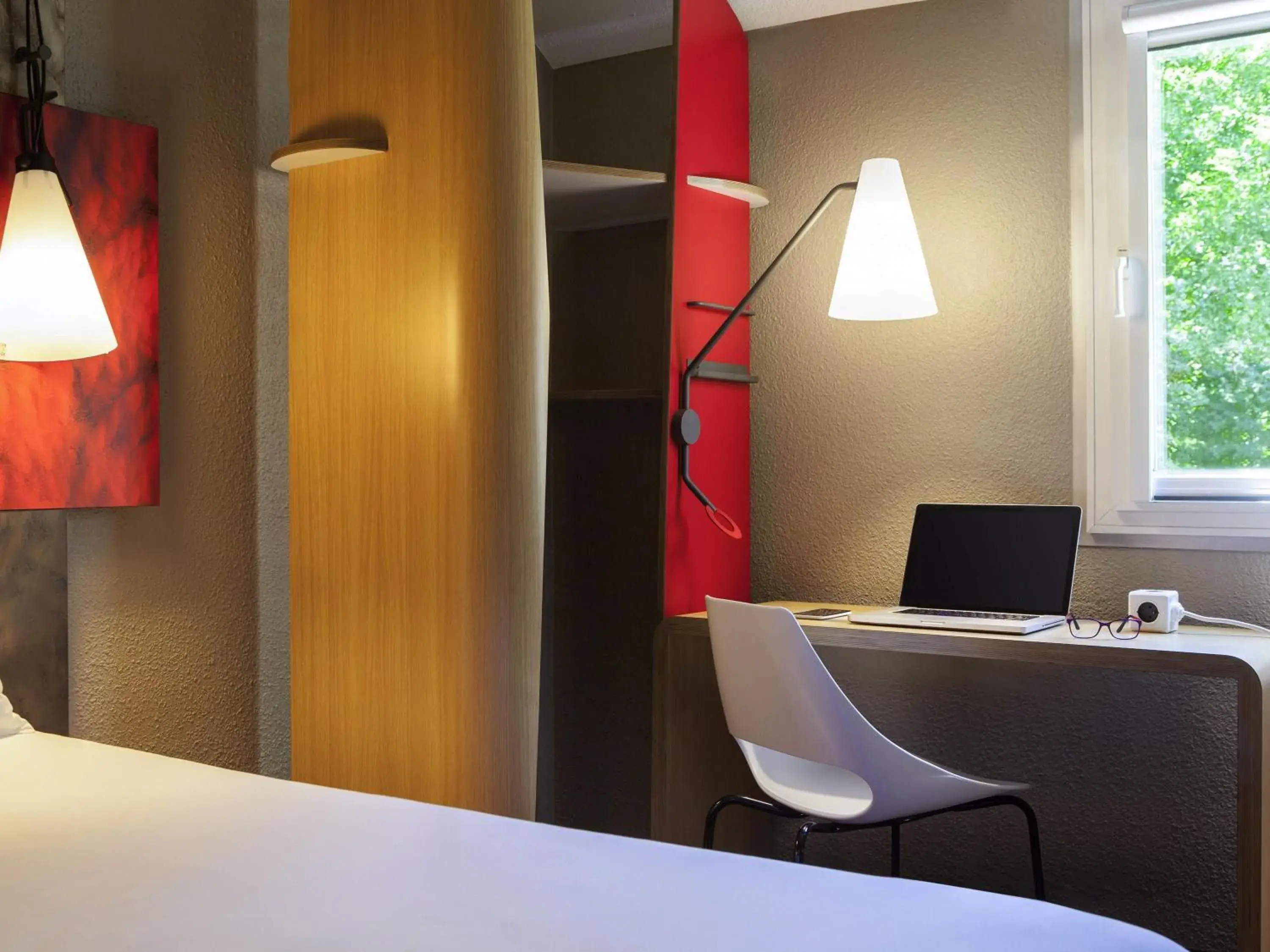 Bedroom, Bed in ibis Velizy Jouy-En-Josas Bedroom, Bed in ibis Velizy Jouy-En-Josas