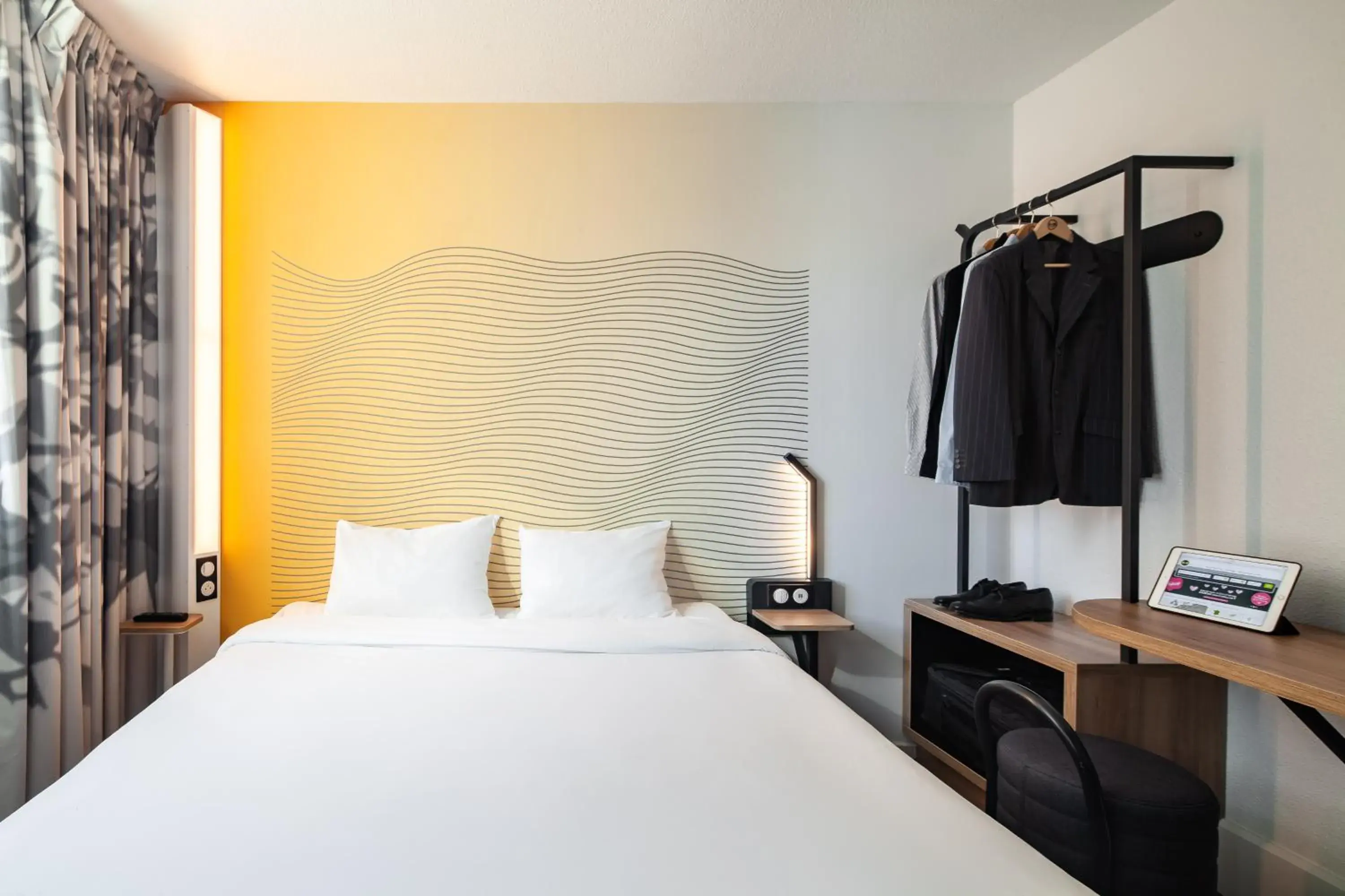 Bedroom, Bed in B&B HOTEL Paris Saint-Denis Pleyel Bedroom, Bed in B&B HOTEL Paris Saint-Denis Pleyel
