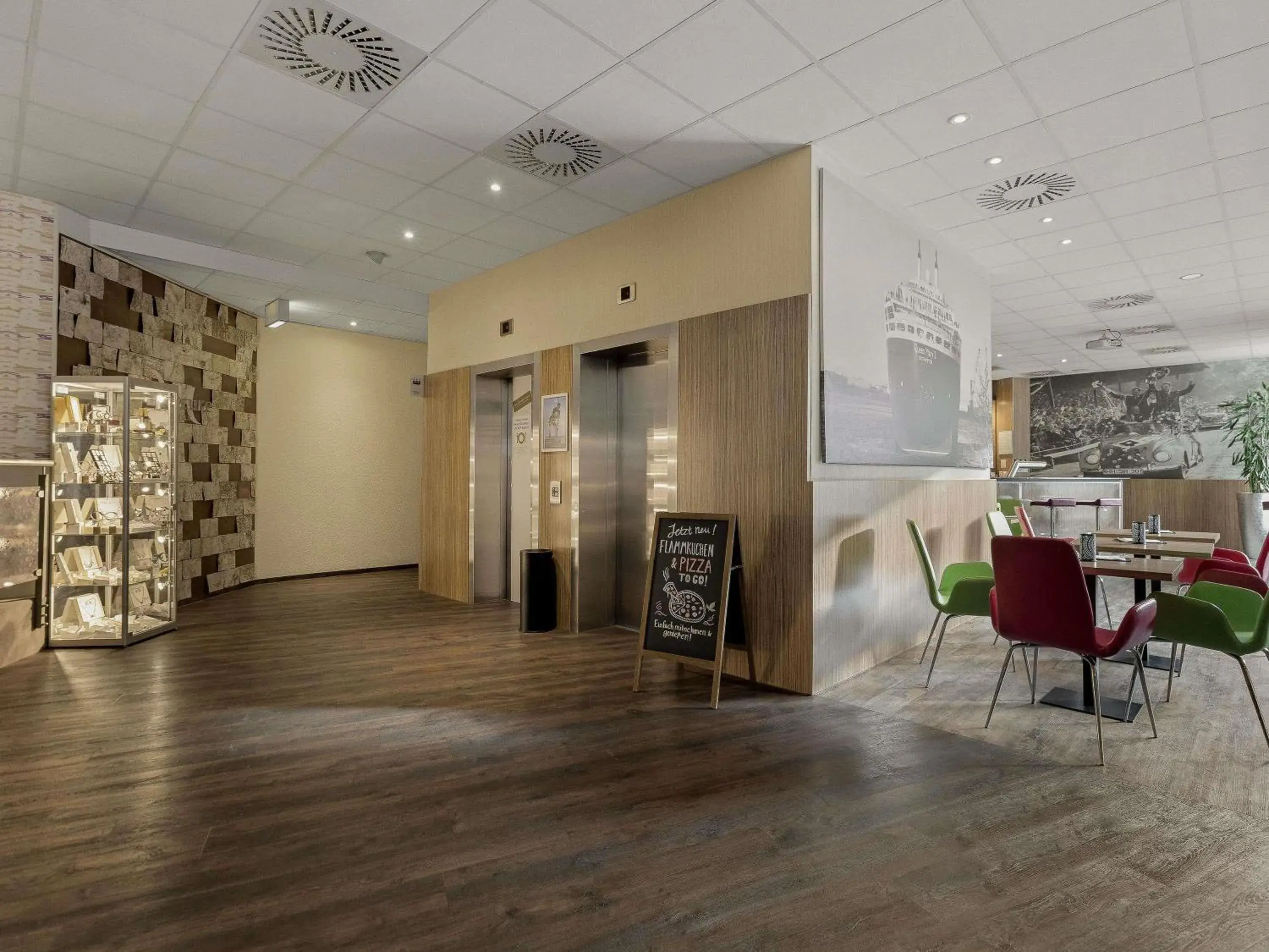 Property building in Mercure Hotel Hamburg am Volkspark Property building in Mercure Hotel Hamburg am Volkspark