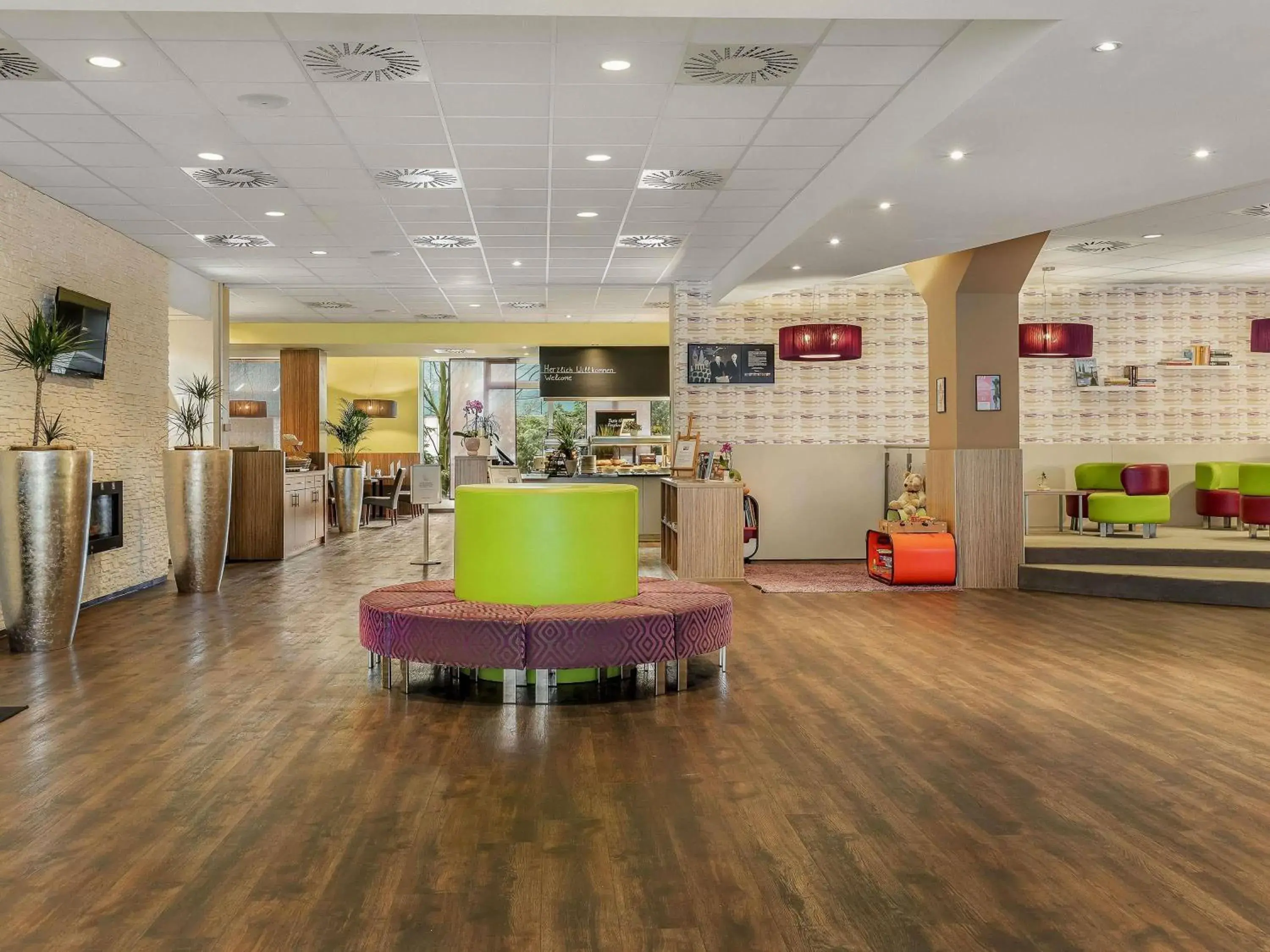 Lobby or reception in Mercure Hotel Hamburg am Volkspark Lobby or reception in Mercure Hotel Hamburg am Volkspark