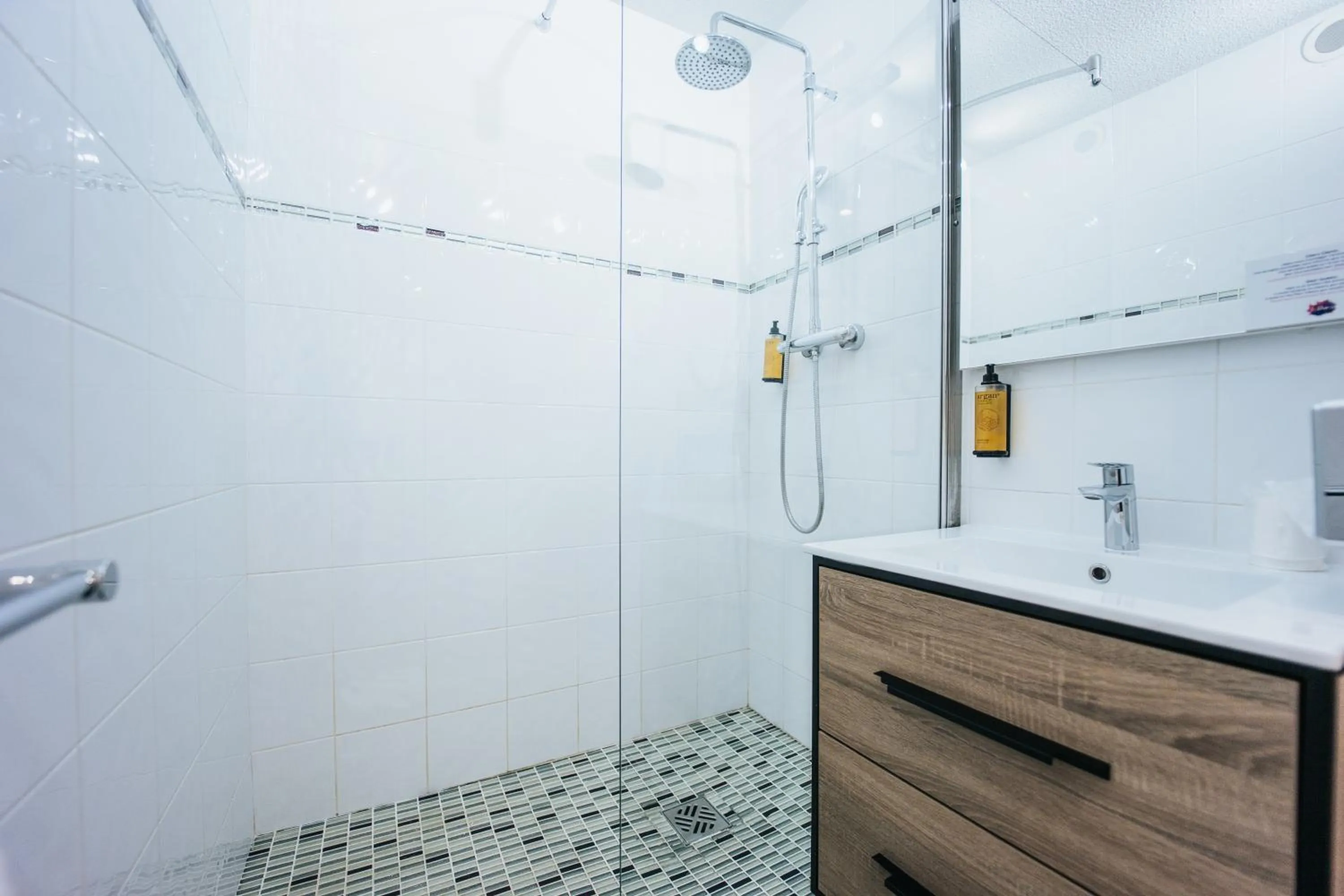 Shower in Le Drip's